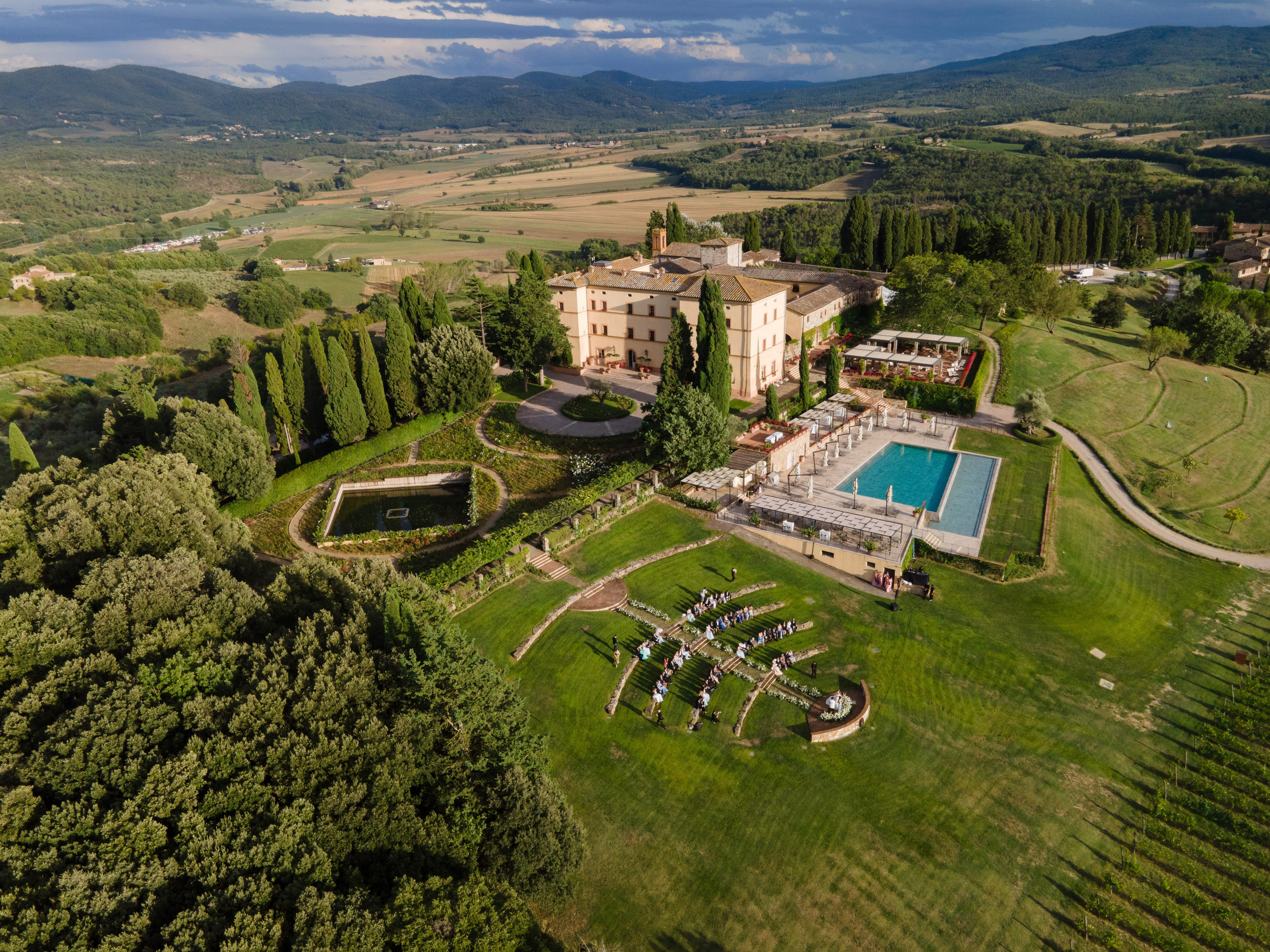 Julia & Max (Florence, Castello Di Cassole). Wedding photographer Osokin Evgeniy