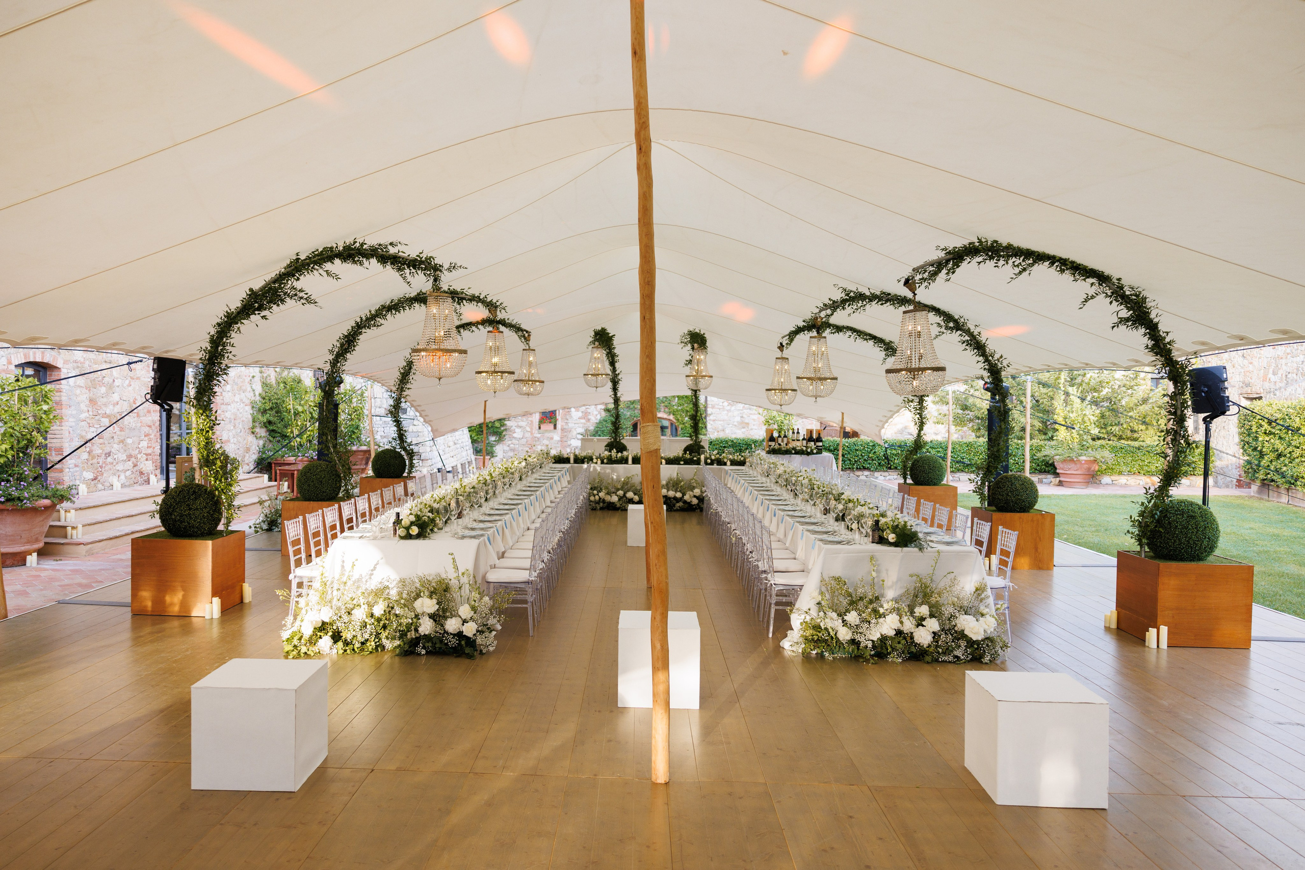 Julia & Max (Florence, Castello Di Cassole). Wedding photographer Osokin Evgeniy