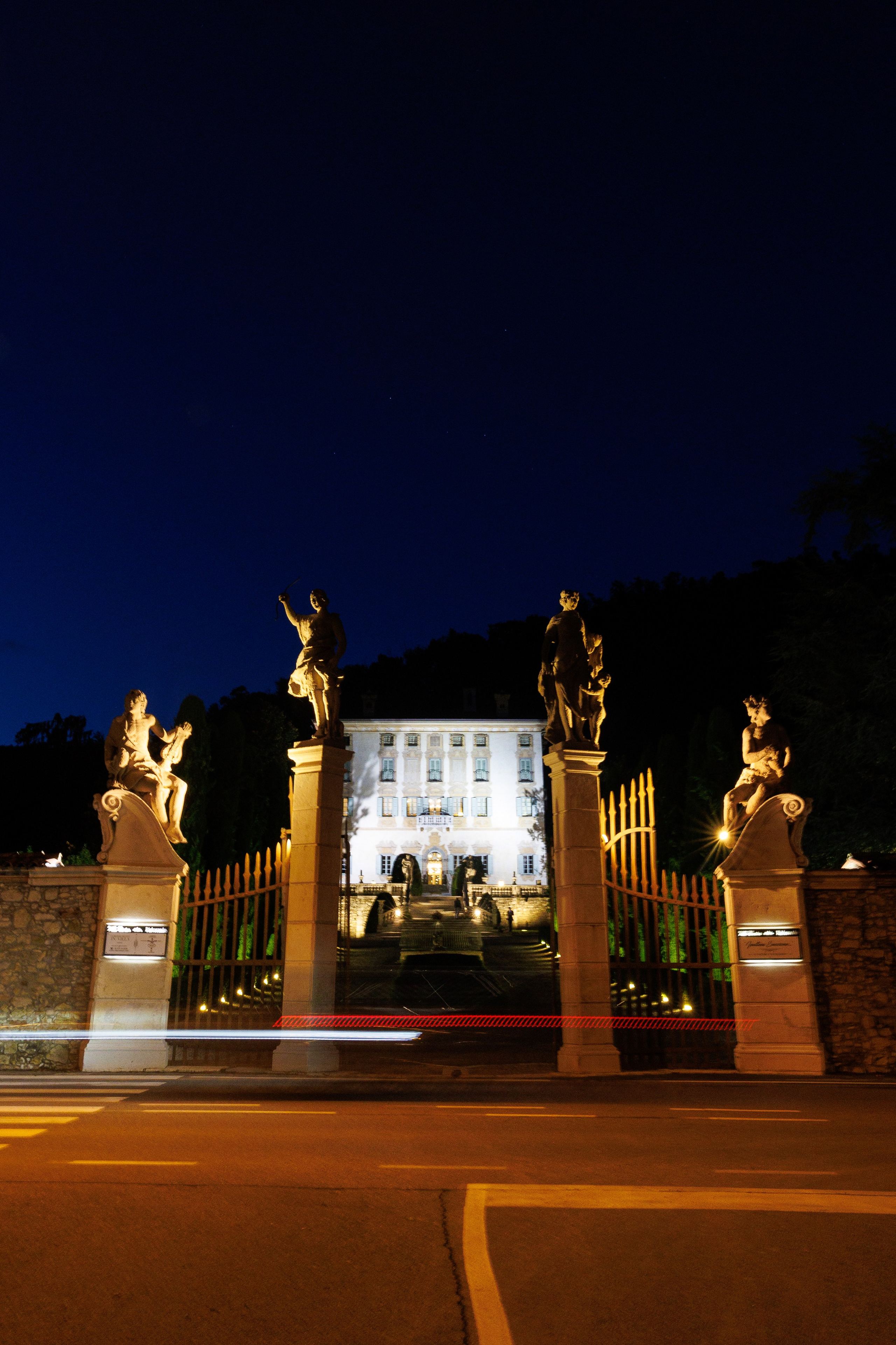 Camilla & Guiseppe (Bergamo, Villa Canton). Wedding photographer Osokin Evgeniy