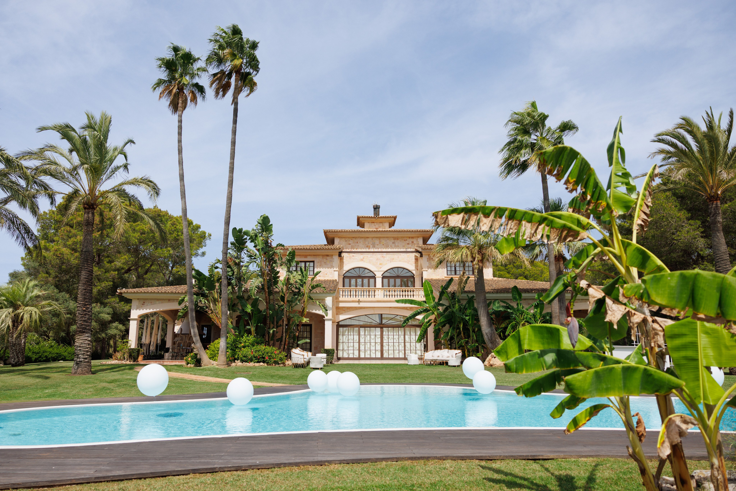 Valentina & Heinz (Palma de Mallorca, Finca Son Bi). Wedding photographer Osokin Evgeniy