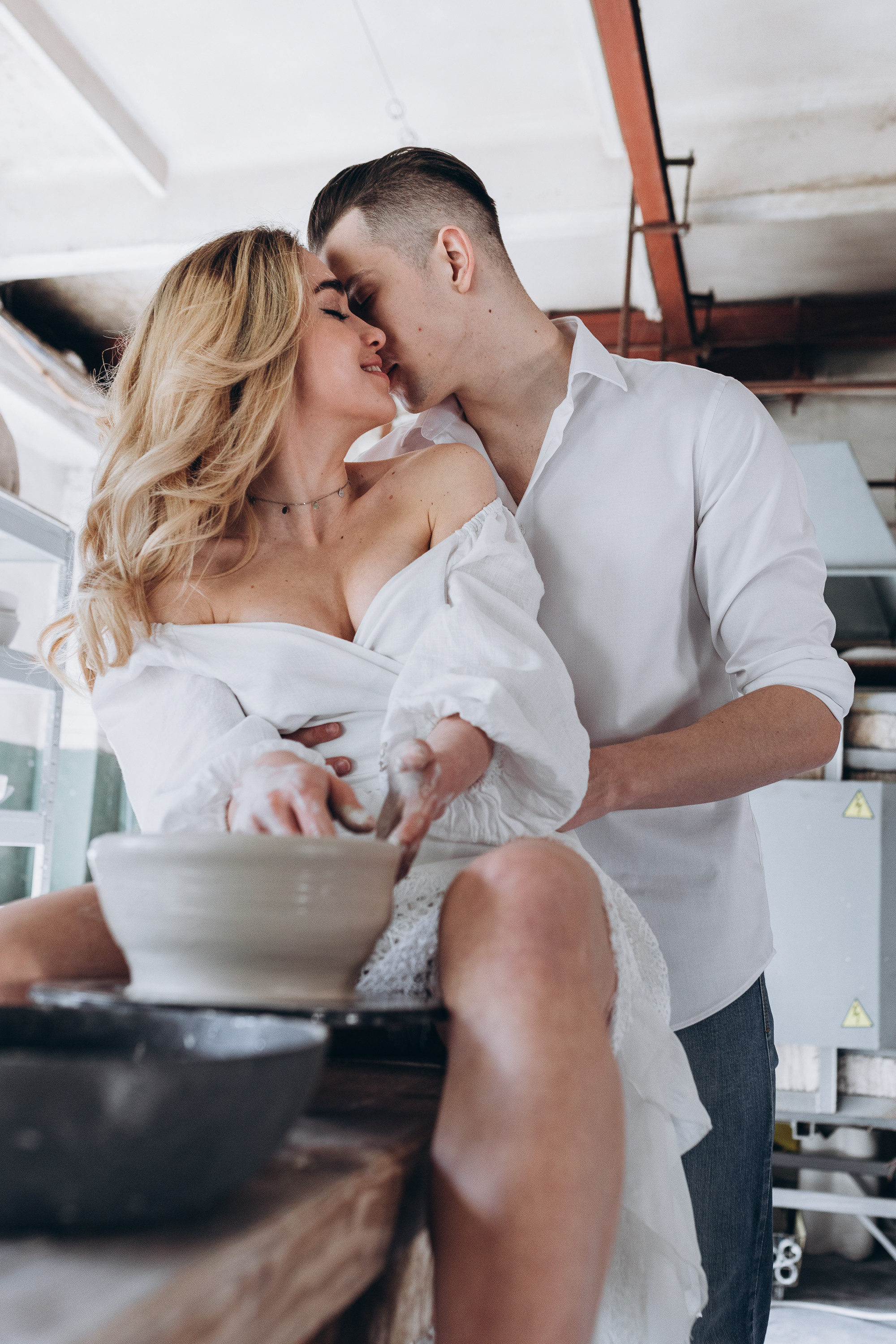 Love in the pottery. Wedding photographer Osokin Evgeniy