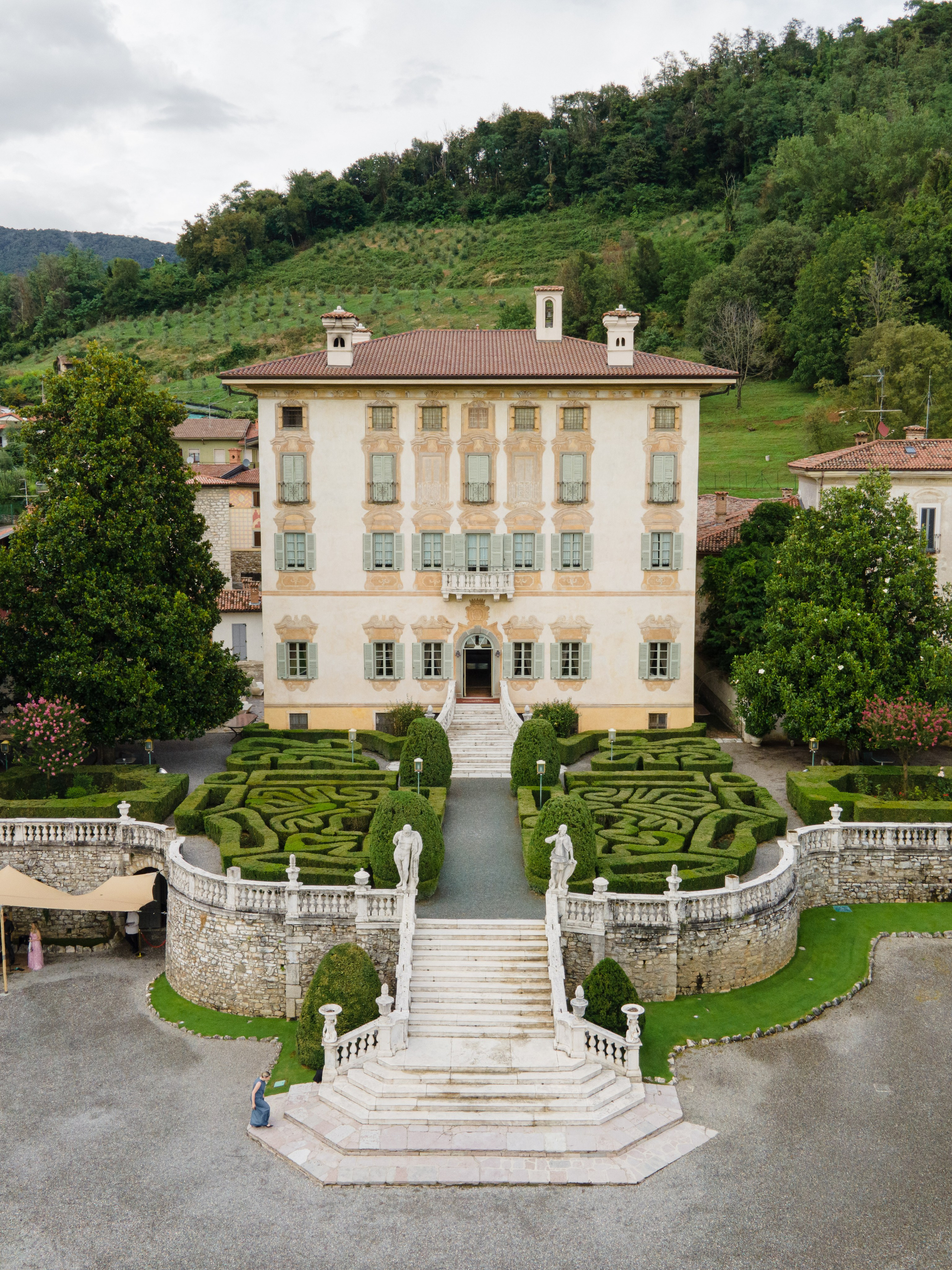 Camilla & Guiseppe (Bergamo, Villa Canton). Wedding photographer Osokin Evgeniy