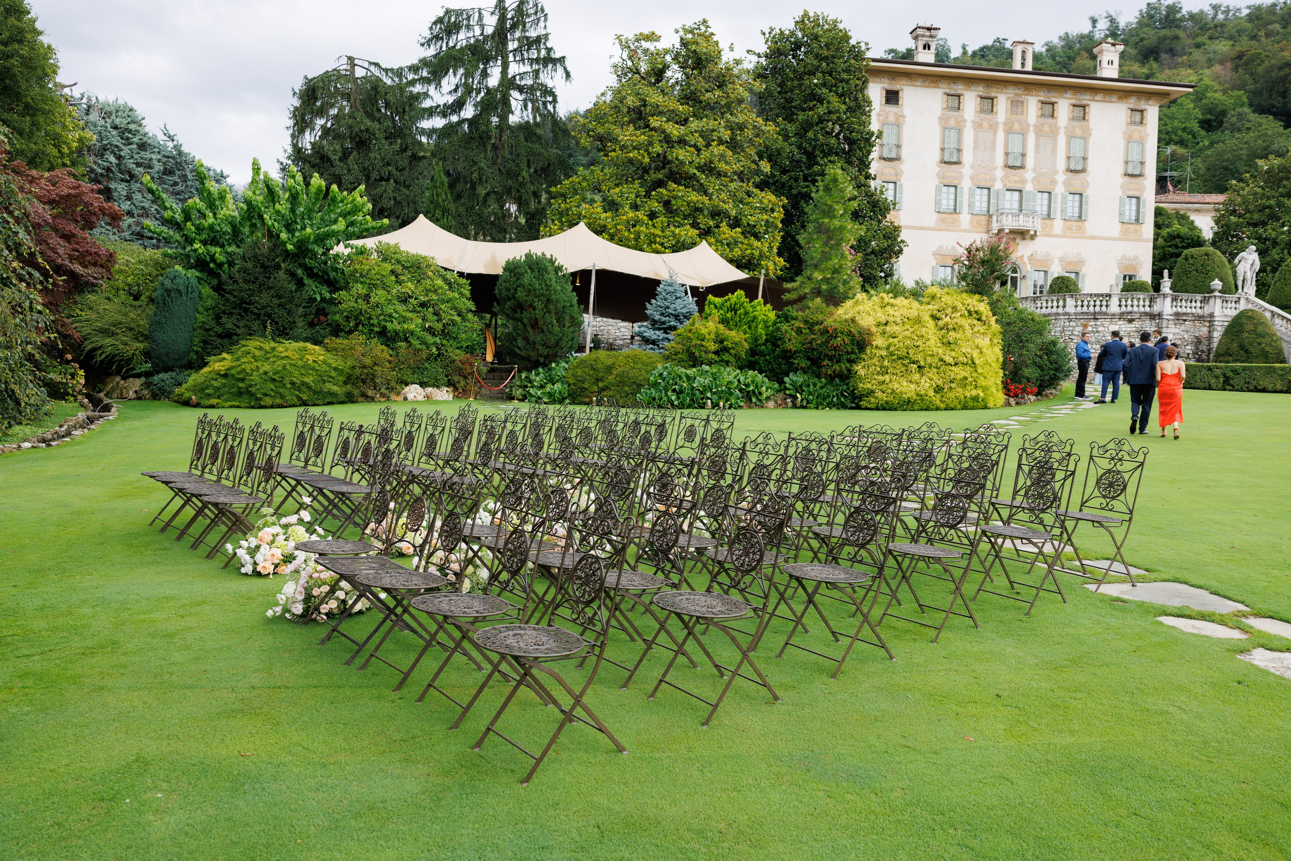 Camilla & Guiseppe (Bergamo, Villa Canton). Wedding photographer Osokin Evgeniy