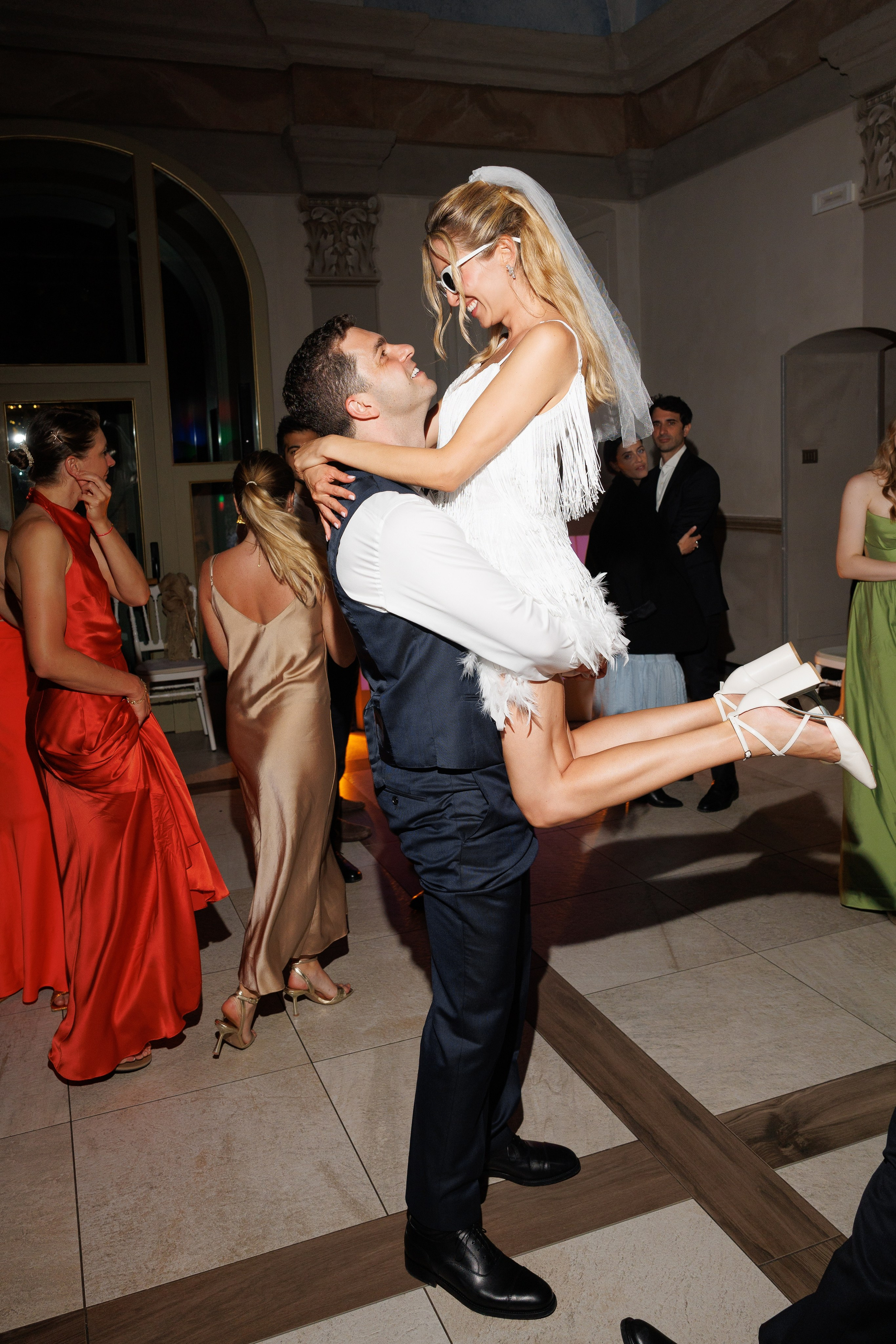 Camilla & Guiseppe (Bergamo, Villa Canton). Wedding photographer Osokin Evgeniy