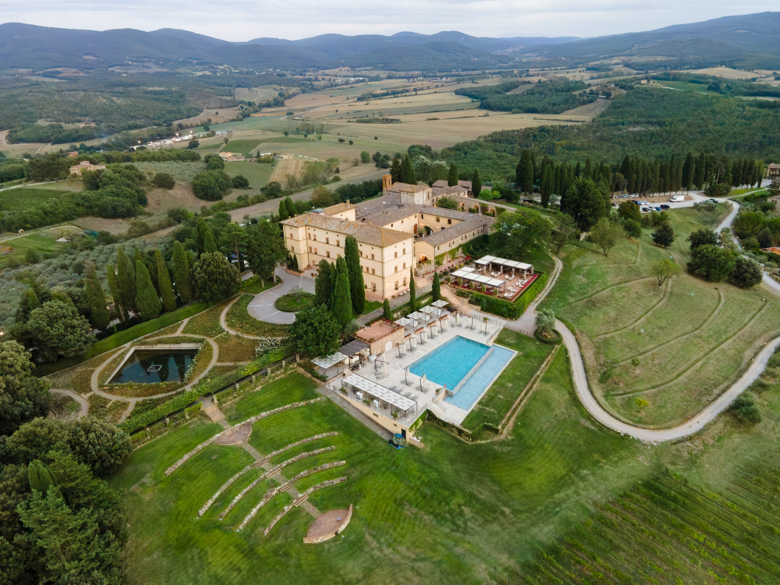 Julia & Max (Florence, Castello Di Cassole). Wedding photographer Osokin Evgeniy
