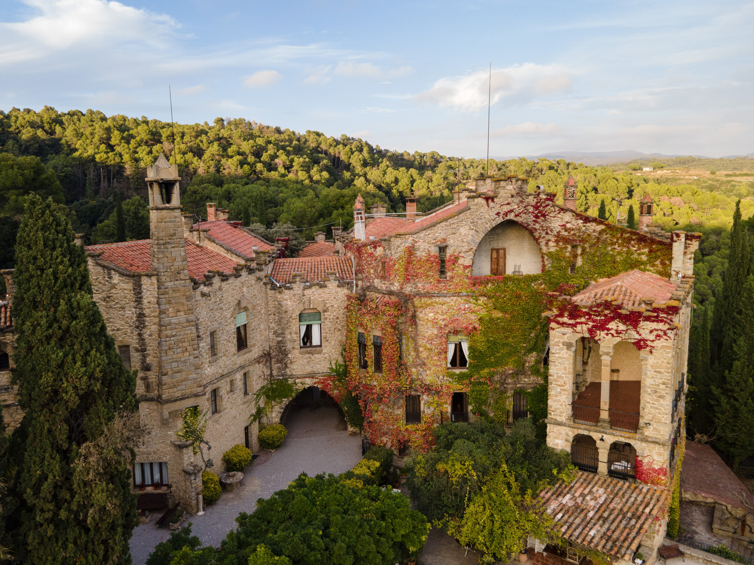 Fiona & Colin (Barcelona, La Baronia). Wedding photographer Osokin Evgeniy
