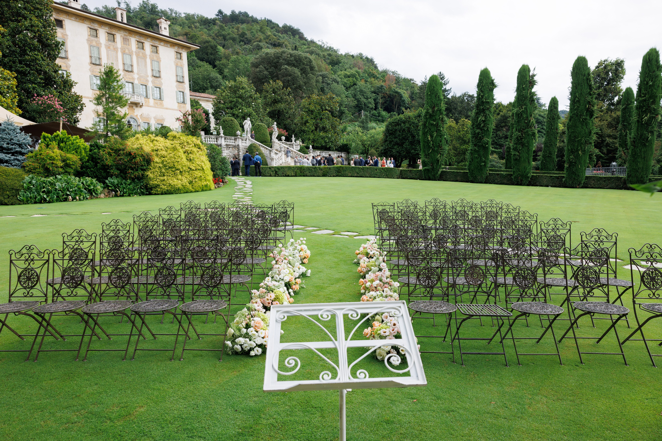 Camilla & Guiseppe (Bergamo, Villa Canton). Wedding photographer Osokin Evgeniy
