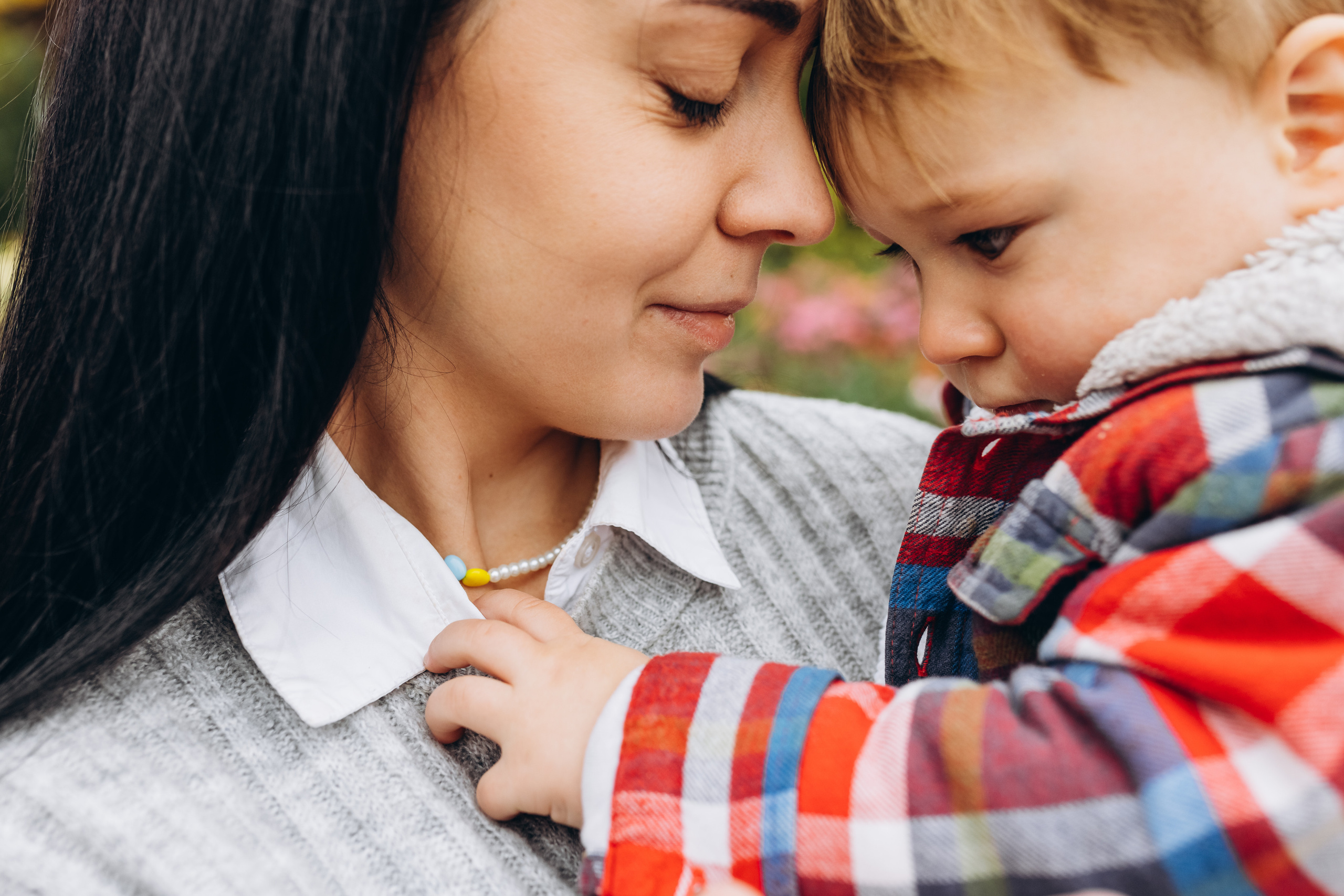 Family walk in the autunm park. Весільний фотограф Київ Осокін Євгеній
