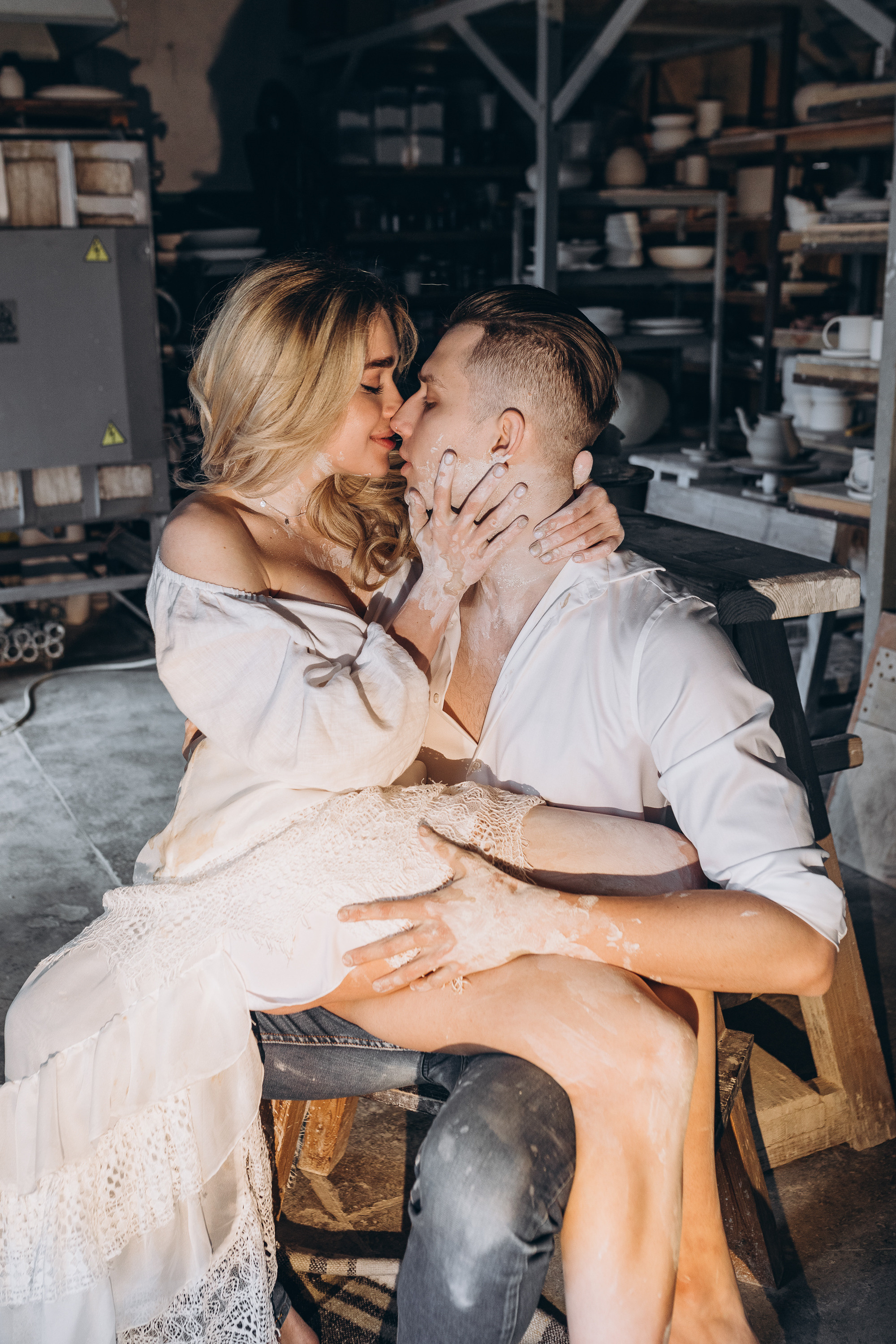 Love in the pottery. Wedding photographer Osokin Evgeniy