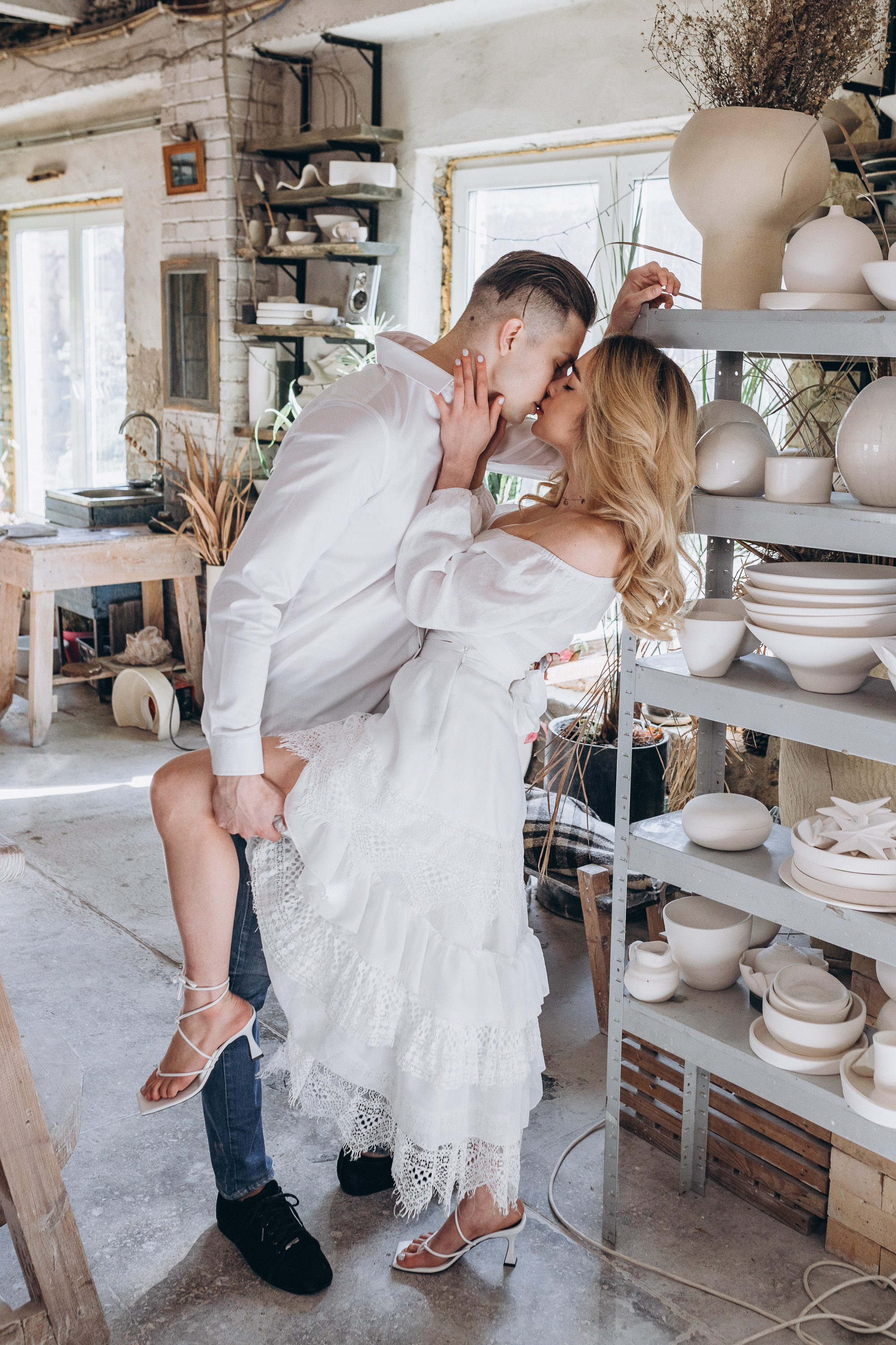 Love in the pottery. Wedding photographer Osokin Evgeniy