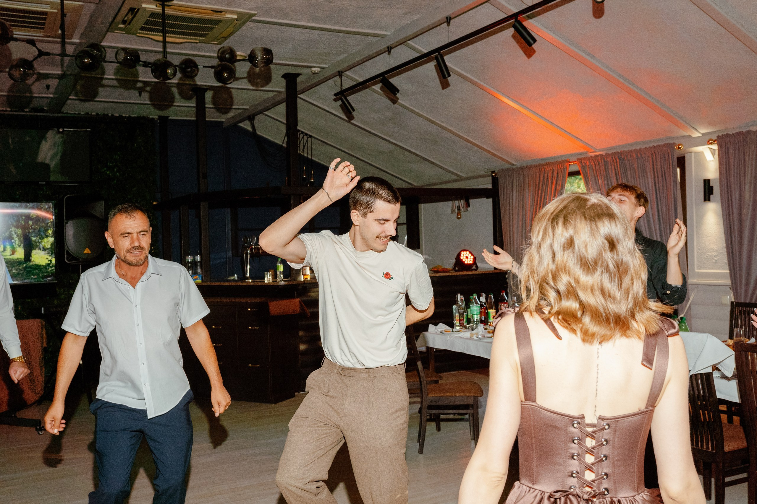 Весілля Юрія та Єлизавети. Fotograf ślubny i rodzinny Dubovka Valya