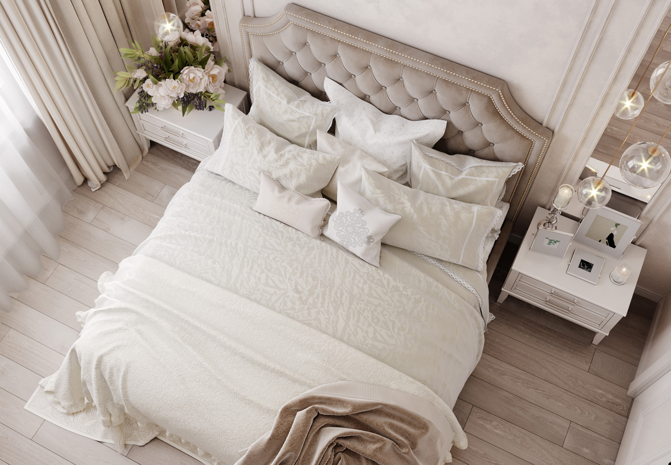 Нежная спальня в бежевых оттенках в классическом стиле.