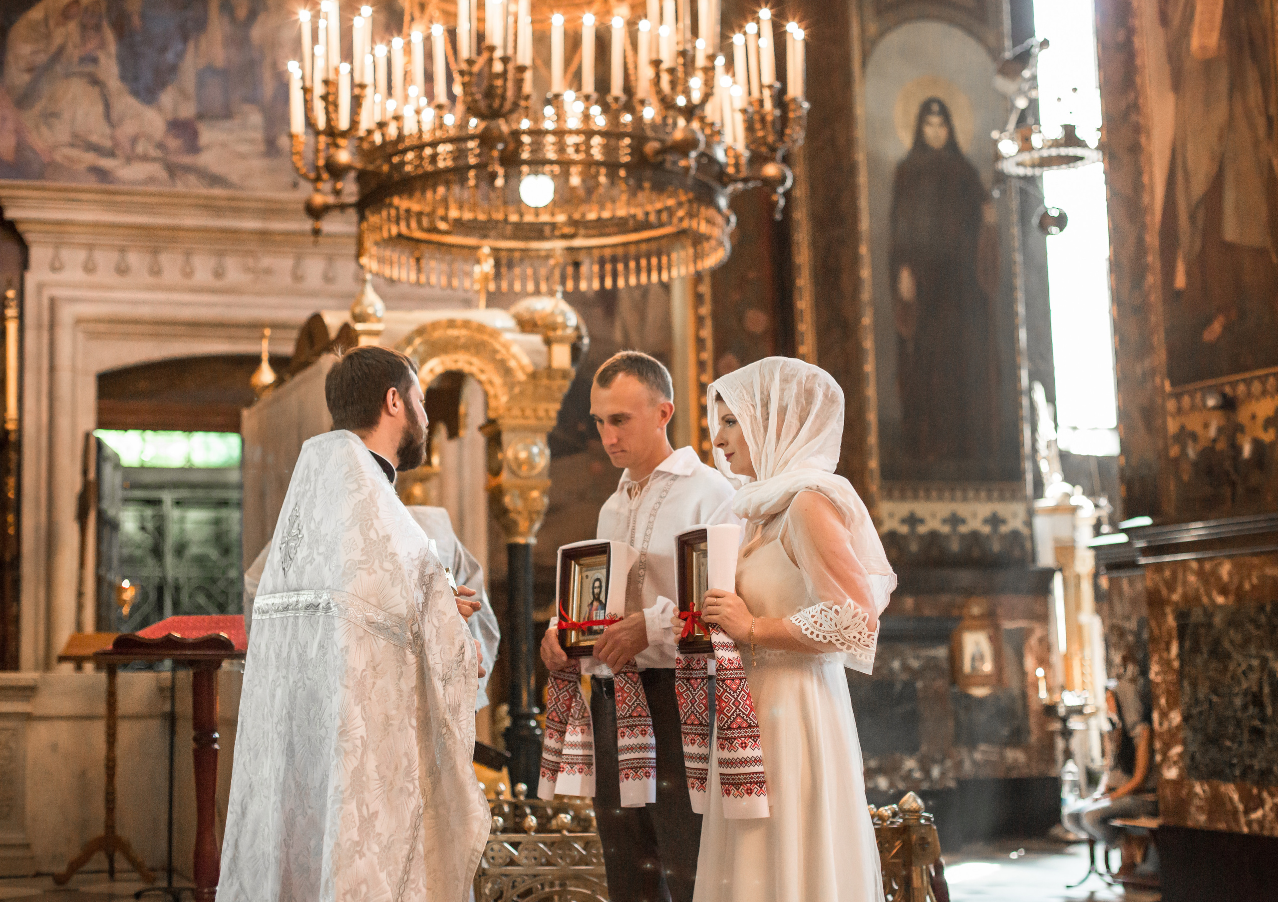 ХРЕЩЕННЯ, ВІНЧАННЯ. Фото і відео Київ Анна Тимошок. Портретна, предметна, сімейна зйомка