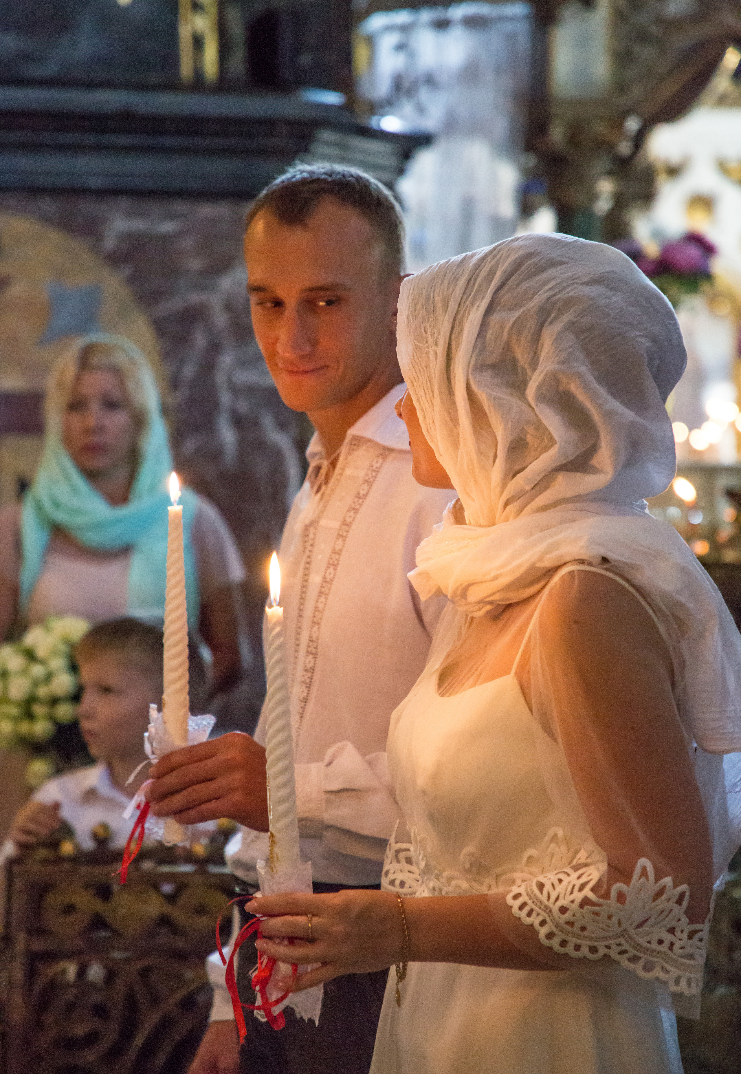 ХРЕЩЕННЯ, ВІНЧАННЯ. Фото і відео Київ Анна Тимошок. Портретна, предметна, сімейна зйомка