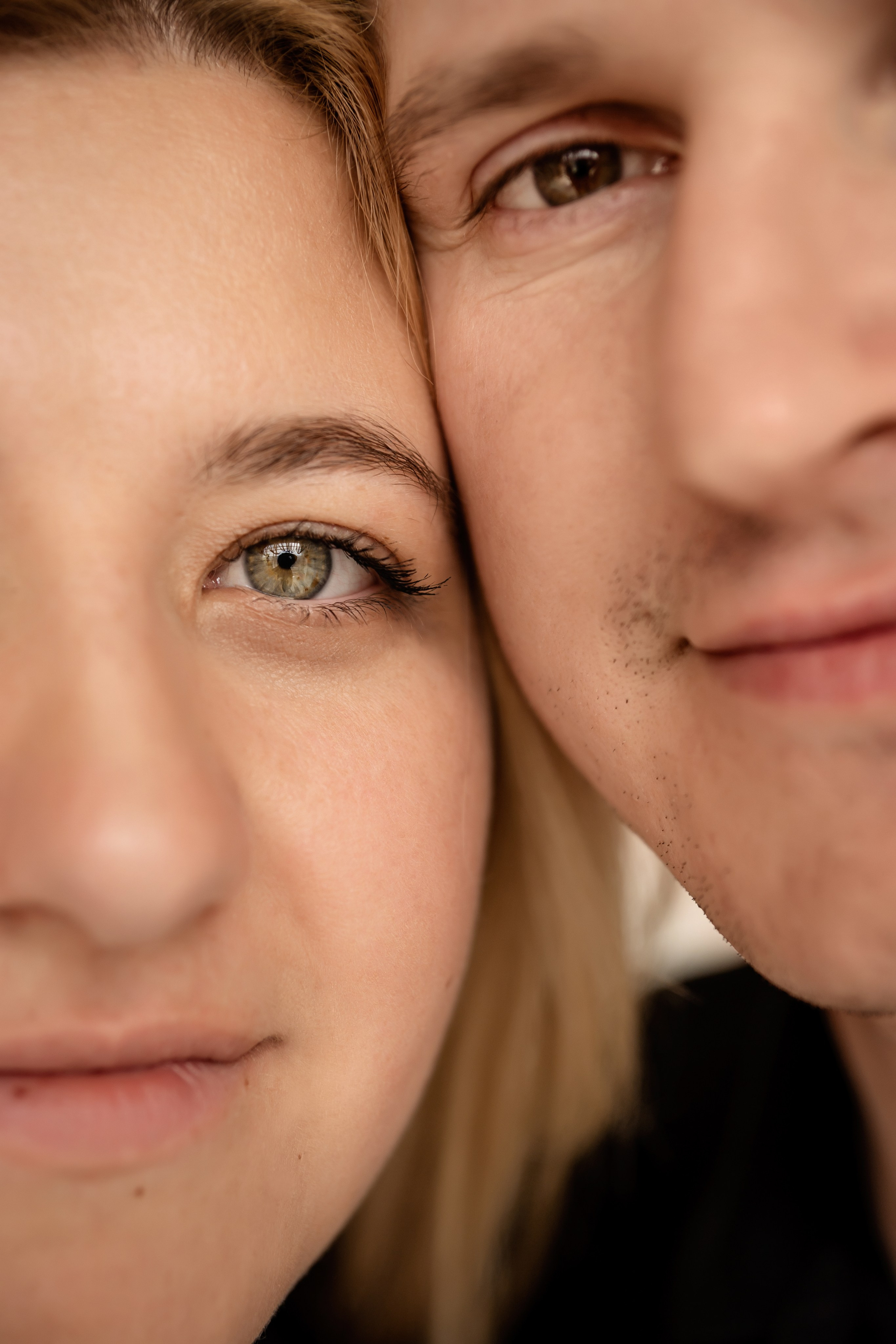 Семейная в студии. ФОТОГРАФ КИШИНЁВ.ПОРТРЕТ.ИНДИВИДУАЛЬНАЯ ФОТОСЕССИЯ.БИЗНЕС ПОРТРЕТ.СЕМЕЙНАЯ ФОТОСЕССИЯ.БЕРЕМЕННОСТЬ.КРЕЩЕНИЕ.МОЛДОВА, КИШИНЁВ