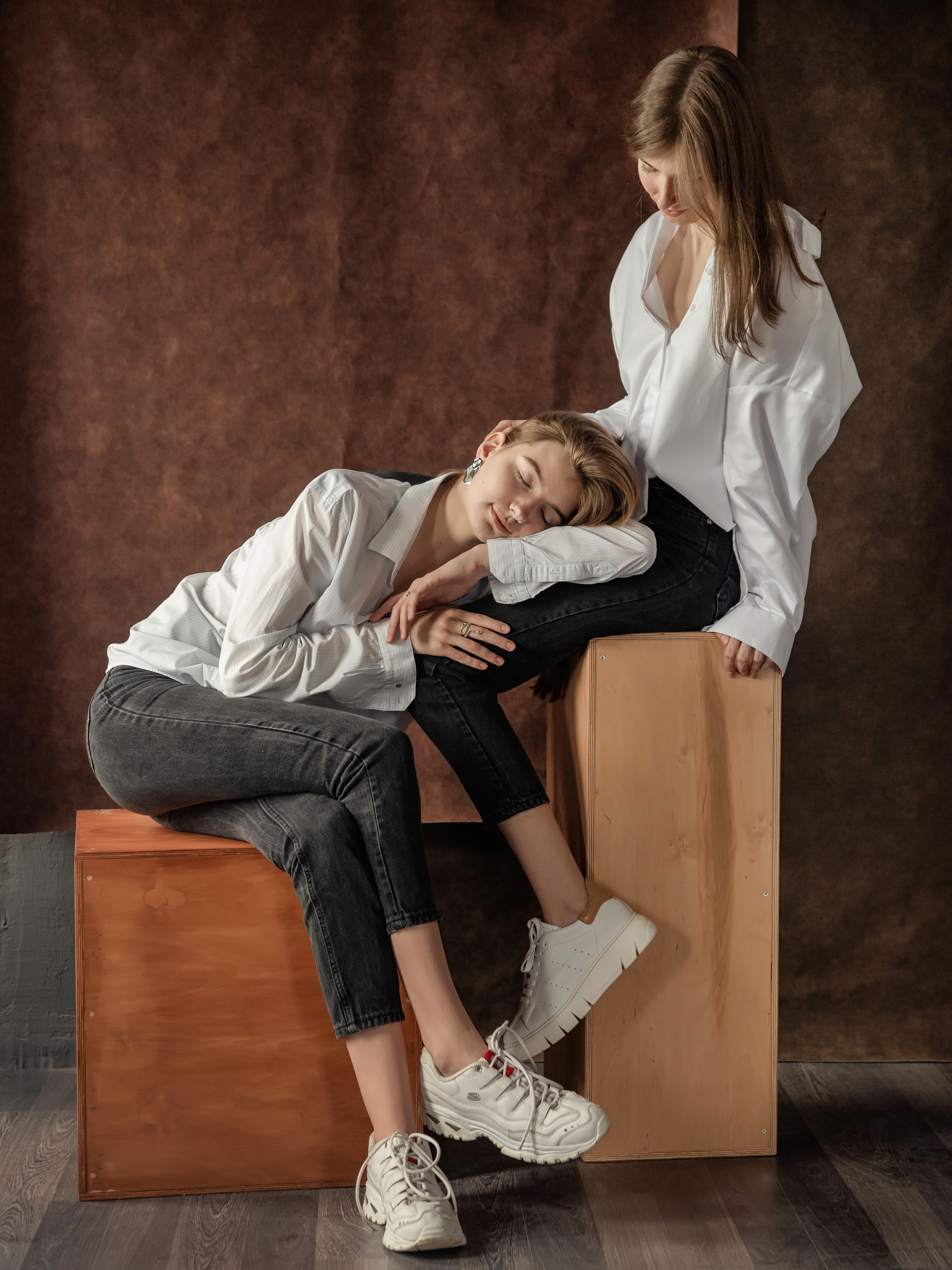 Сёстры Юля и Амалия. ФОТОГРАФ КИШИНЁВ.ПОРТРЕТ.ИНДИВИДУАЛЬНАЯ ФОТОСЕССИЯ.БИЗНЕС ПОРТРЕТ.СЕМЕЙНАЯ ФОТОСЕССИЯ.БЕРЕМЕННОСТЬ.КРЕЩЕНИЕ.МОЛДОВА, КИШИНЁВ