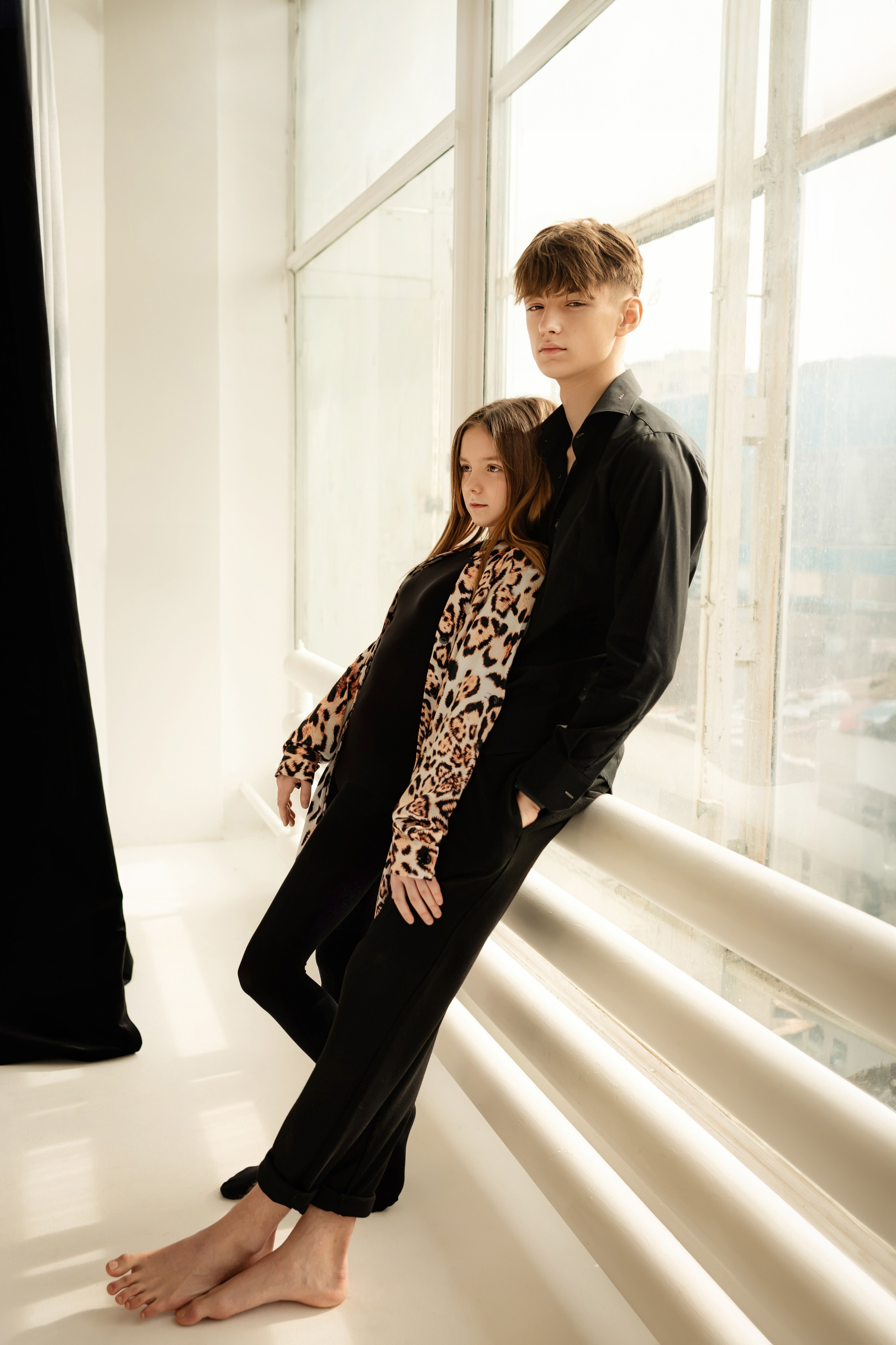 Брат и сестра. ФОТОГРАФ КИШИНЁВ.ПОРТРЕТ.ИНДИВИДУАЛЬНАЯ ФОТОСЕССИЯ.БИЗНЕС ПОРТРЕТ.СЕМЕЙНАЯ ФОТОСЕССИЯ.БЕРЕМЕННОСТЬ.КРЕЩЕНИЕ.МОЛДОВА, КИШИНЁВ