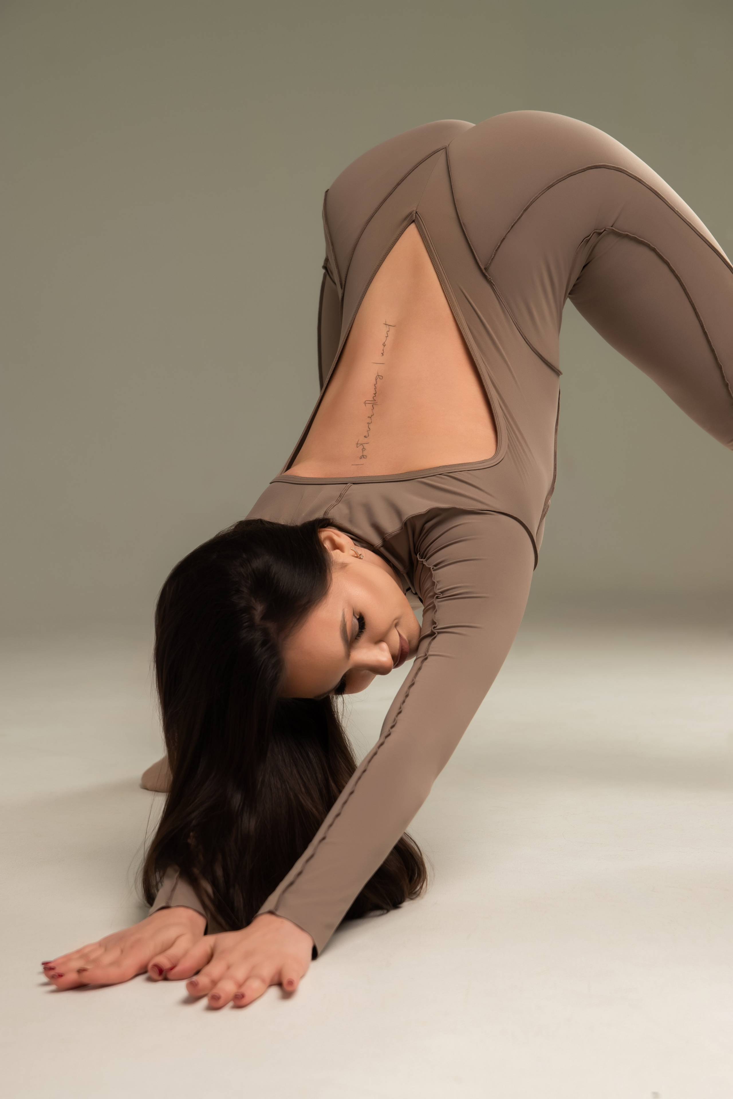 Студия растяжки. ФОТОГРАФ КИШИНЁВ.ПОРТРЕТ.ИНДИВИДУАЛЬНАЯ ФОТОСЕССИЯ.БИЗНЕС ПОРТРЕТ.СЕМЕЙНАЯ ФОТОСЕССИЯ.БЕРЕМЕННОСТЬ.КРЕЩЕНИЕ.МОЛДОВА, КИШИНЁВ