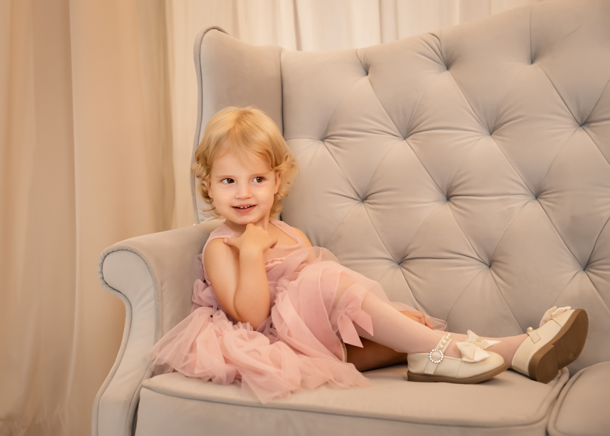 Фотосессия в студии. ФОТОГРАФ КИШИНЁВ.ПОРТРЕТ.ИНДИВИДУАЛЬНАЯ ФОТОСЕССИЯ.БИЗНЕС ПОРТРЕТ.СЕМЕЙНАЯ ФОТОСЕССИЯ.БЕРЕМЕННОСТЬ.КРЕЩЕНИЕ.МОЛДОВА, КИШИНЁВ