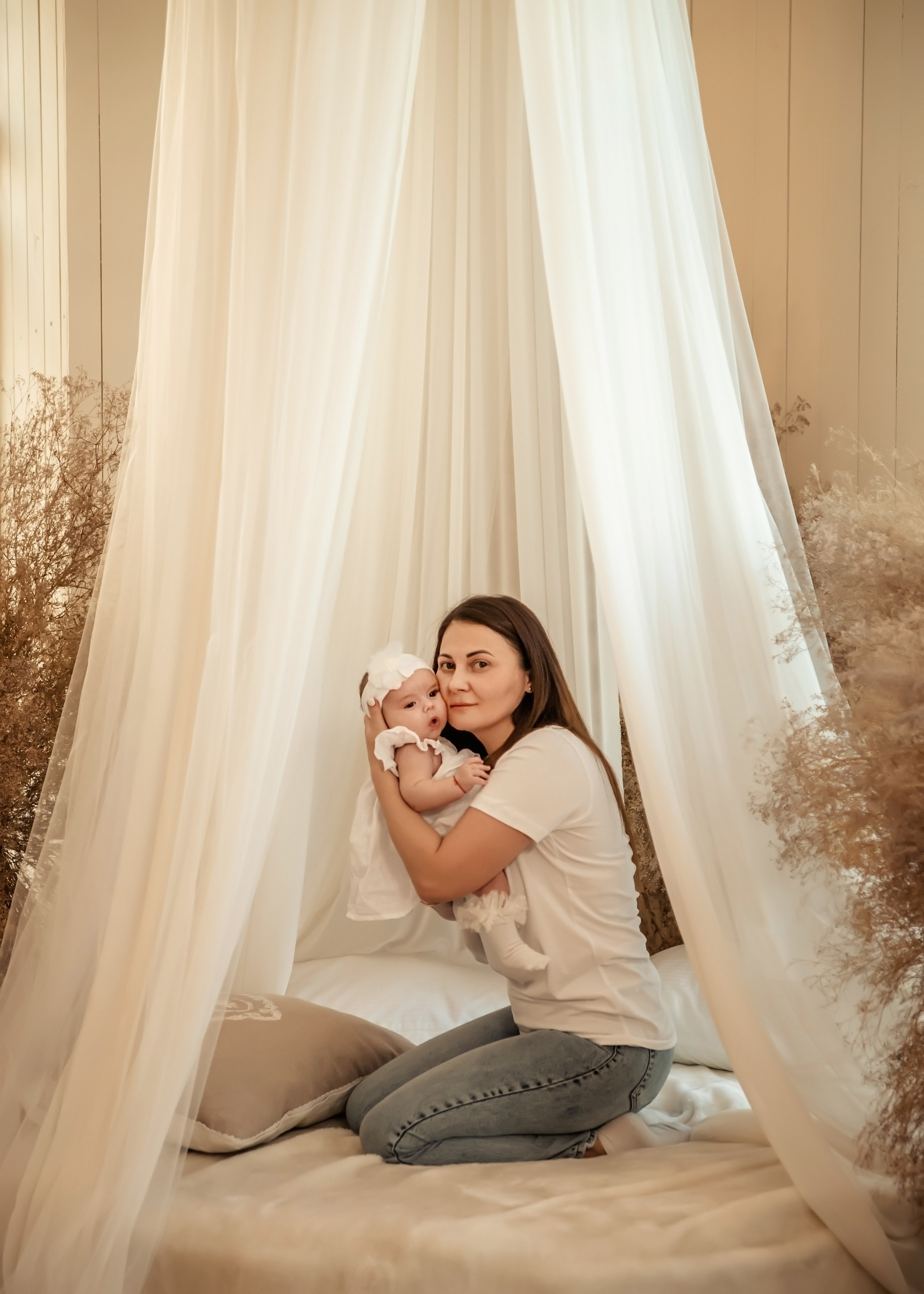 Семейная в студии. ФОТОГРАФ КИШИНЁВ.ПОРТРЕТ.ИНДИВИДУАЛЬНАЯ ФОТОСЕССИЯ.БИЗНЕС ПОРТРЕТ.СЕМЕЙНАЯ ФОТОСЕССИЯ.БЕРЕМЕННОСТЬ.КРЕЩЕНИЕ.МОЛДОВА, КИШИНЁВ