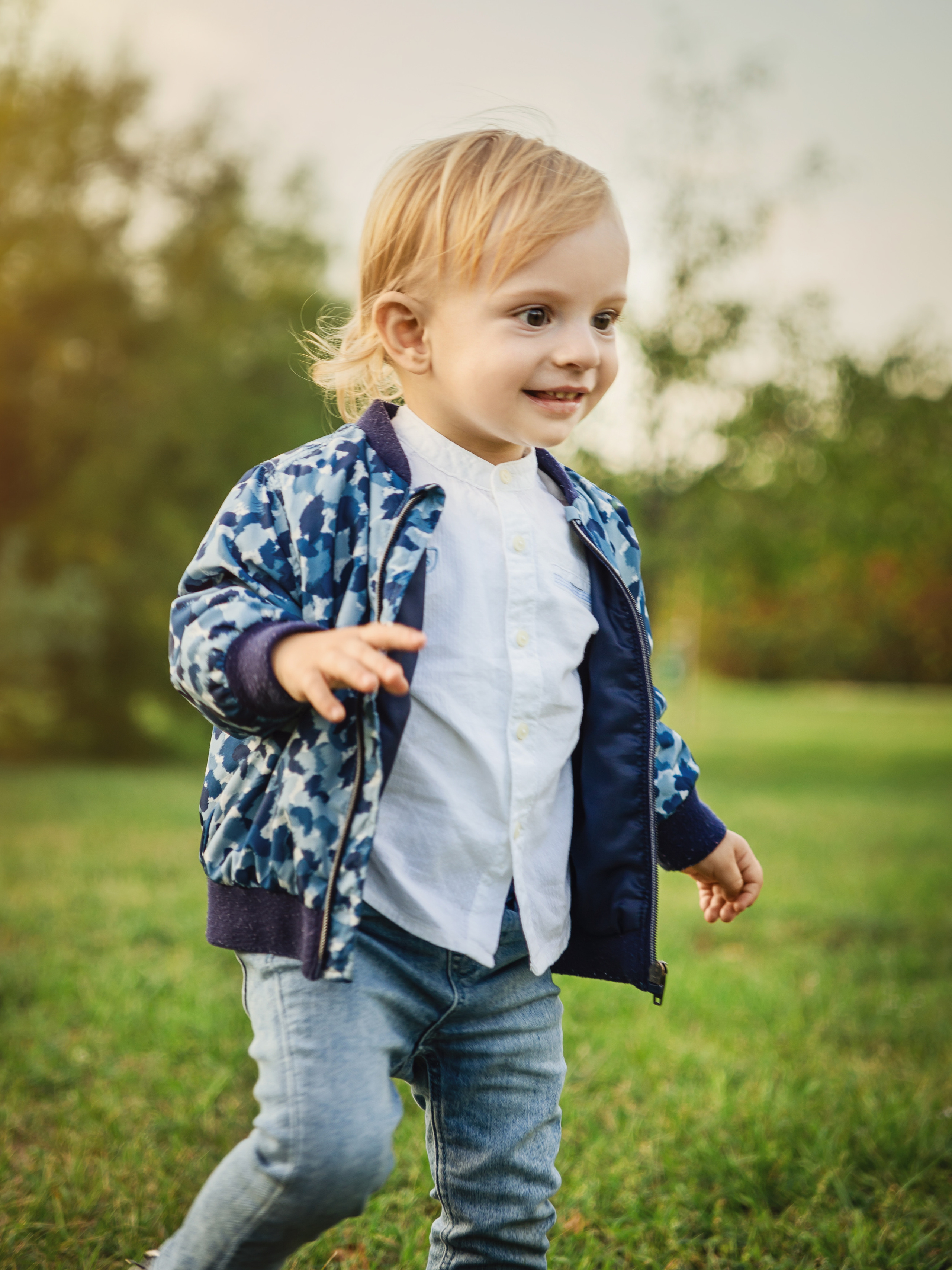 Вечерняя прогулка в парке. ФОТОГРАФ КИШИНЁВ.ПОРТРЕТ.ИНДИВИДУАЛЬНАЯ ФОТОСЕССИЯ.БИЗНЕС ПОРТРЕТ.СЕМЕЙНАЯ ФОТОСЕССИЯ.БЕРЕМЕННОСТЬ.КРЕЩЕНИЕ.МОЛДОВА, КИШИНЁВ