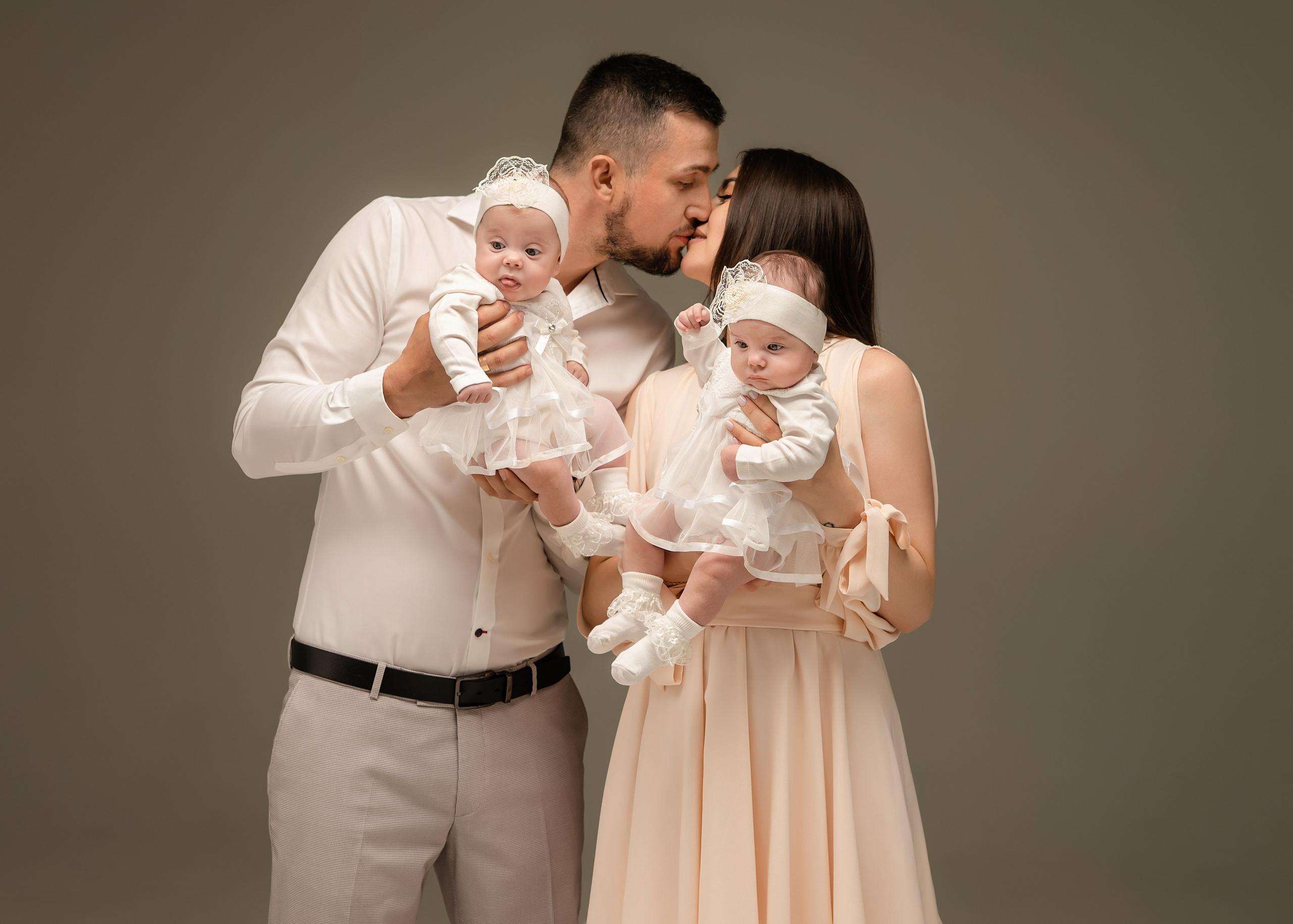 Фотосессия в студии. ФОТОГРАФ КИШИНЁВ.ПОРТРЕТ.ИНДИВИДУАЛЬНАЯ ФОТОСЕССИЯ.БИЗНЕС ПОРТРЕТ.СЕМЕЙНАЯ ФОТОСЕССИЯ.БЕРЕМЕННОСТЬ.КРЕЩЕНИЕ.МОЛДОВА, КИШИНЁВ