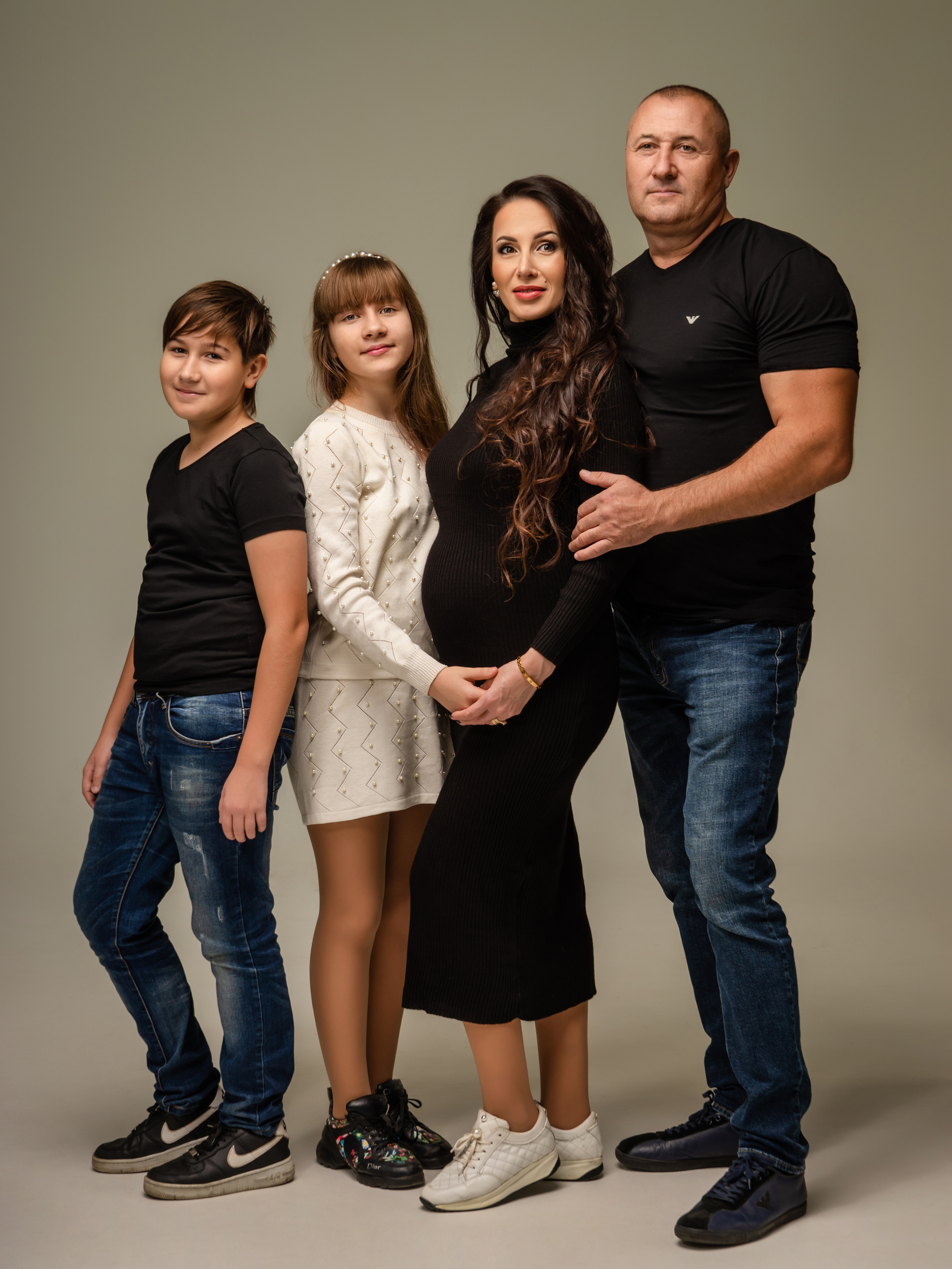 Семейная. Ожидание дочки. ФОТОГРАФ КИШИНЁВ.ПОРТРЕТ.ИНДИВИДУАЛЬНАЯ ФОТОСЕССИЯ.БИЗНЕС ПОРТРЕТ.СЕМЕЙНАЯ ФОТОСЕССИЯ.БЕРЕМЕННОСТЬ.КРЕЩЕНИЕ.МОЛДОВА, КИШИНЁВ