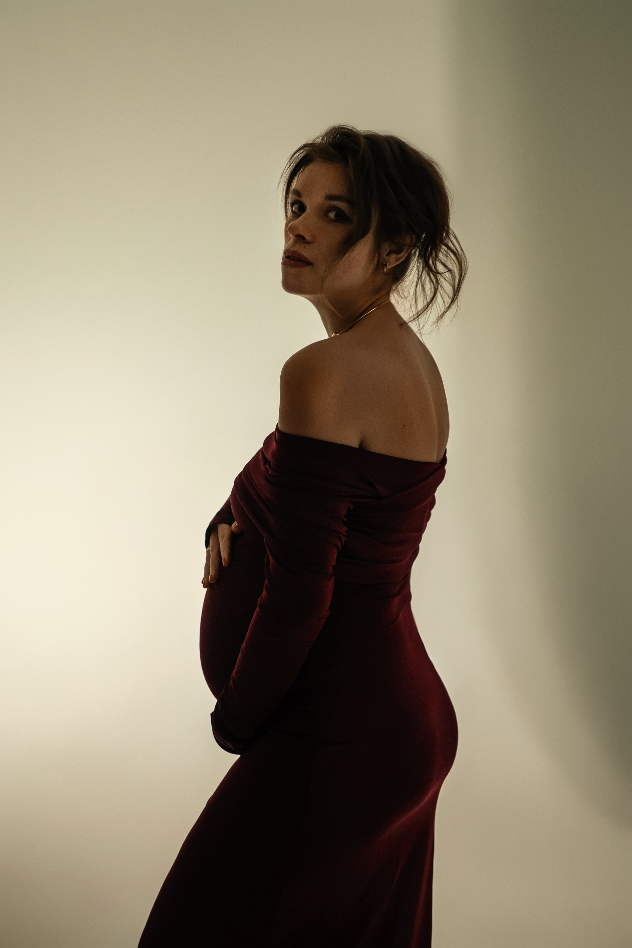 Беременность в студии. ФОТОГРАФ КИШИНЁВ.ПОРТРЕТ.ИНДИВИДУАЛЬНАЯ ФОТОСЕССИЯ.БИЗНЕС ПОРТРЕТ.СЕМЕЙНАЯ ФОТОСЕССИЯ.БЕРЕМЕННОСТЬ.КРЕЩЕНИЕ.МОЛДОВА, КИШИНЁВ