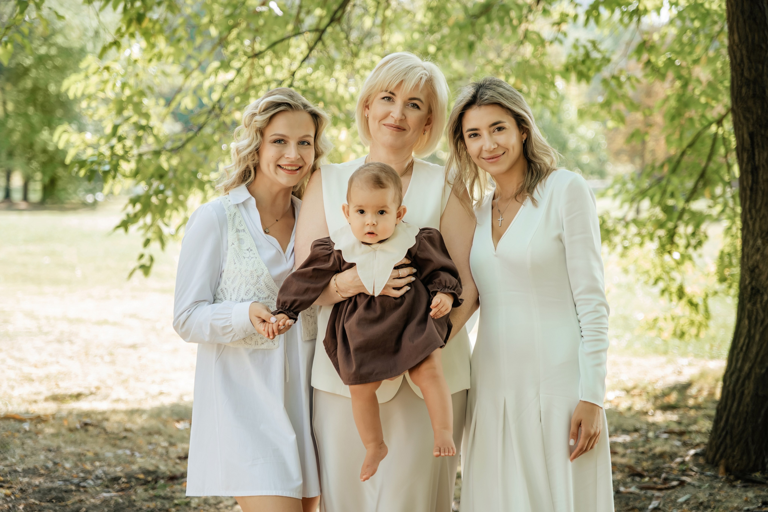 В парке. ФОТОГРАФ КИШИНЁВ.ПОРТРЕТ.ИНДИВИДУАЛЬНАЯ ФОТОСЕССИЯ.БИЗНЕС ПОРТРЕТ.СЕМЕЙНАЯ ФОТОСЕССИЯ.БЕРЕМЕННОСТЬ.КРЕЩЕНИЕ.МОЛДОВА, КИШИНЁВ