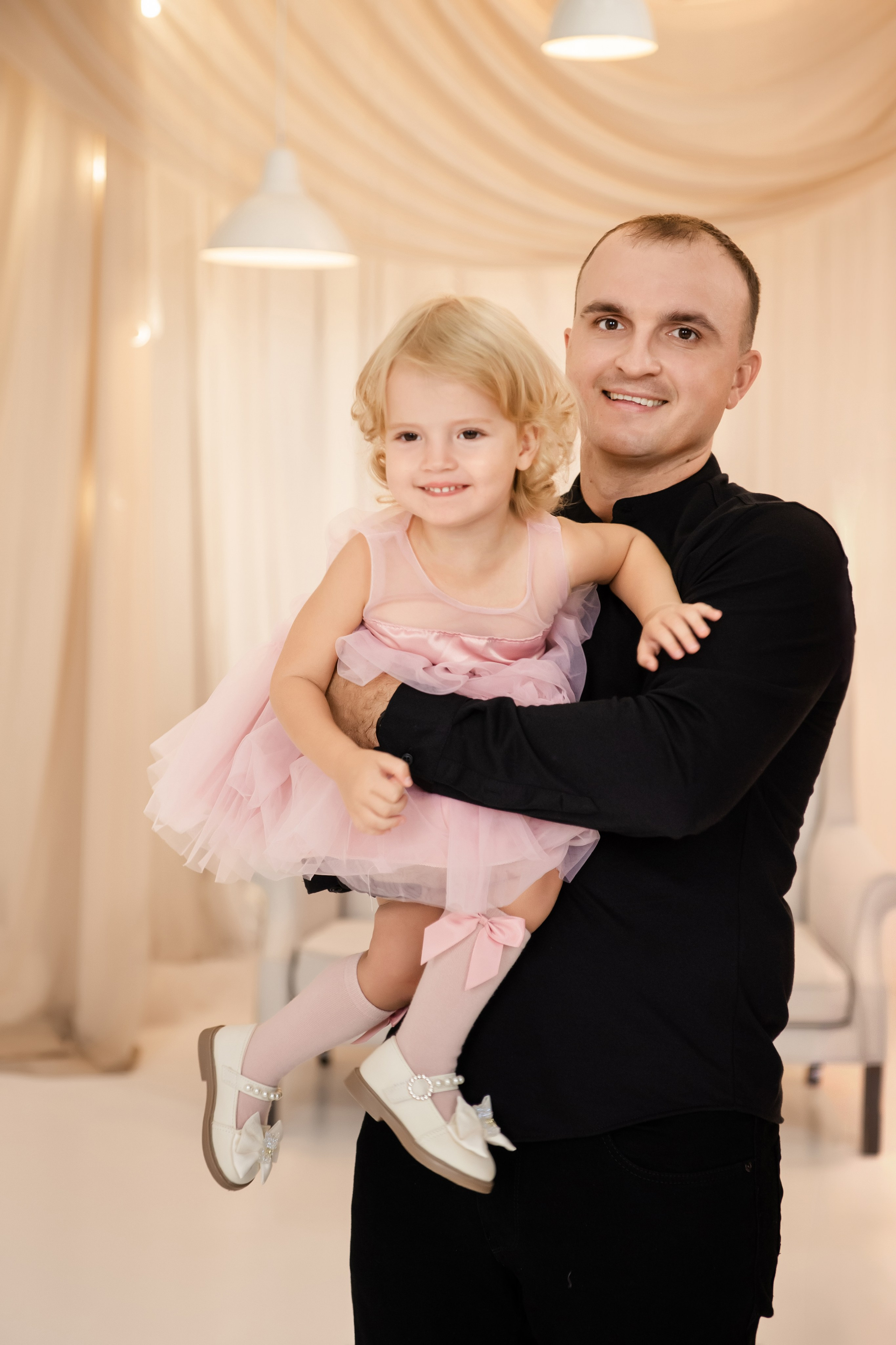 Фотосессия в студии. ФОТОГРАФ КИШИНЁВ.ПОРТРЕТ.ИНДИВИДУАЛЬНАЯ ФОТОСЕССИЯ.БИЗНЕС ПОРТРЕТ.СЕМЕЙНАЯ ФОТОСЕССИЯ.БЕРЕМЕННОСТЬ.КРЕЩЕНИЕ.МОЛДОВА, КИШИНЁВ