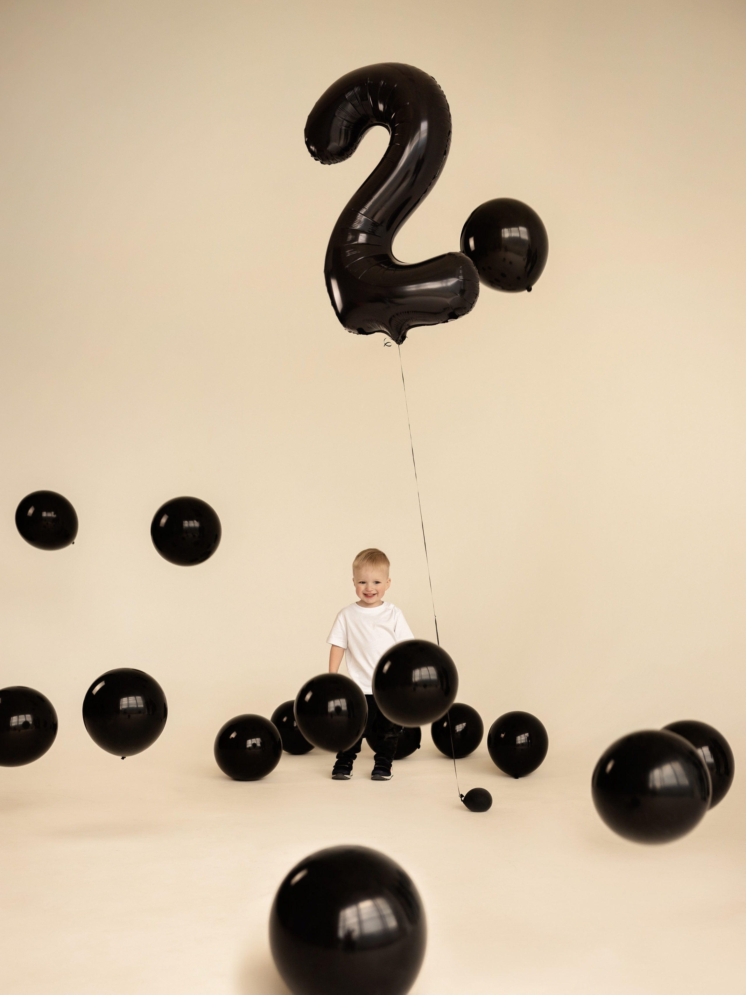 Семейная в студии. ФОТОГРАФ КИШИНЁВ.ПОРТРЕТ.ИНДИВИДУАЛЬНАЯ ФОТОСЕССИЯ.БИЗНЕС ПОРТРЕТ.СЕМЕЙНАЯ ФОТОСЕССИЯ.БЕРЕМЕННОСТЬ.КРЕЩЕНИЕ.МОЛДОВА, КИШИНЁВ