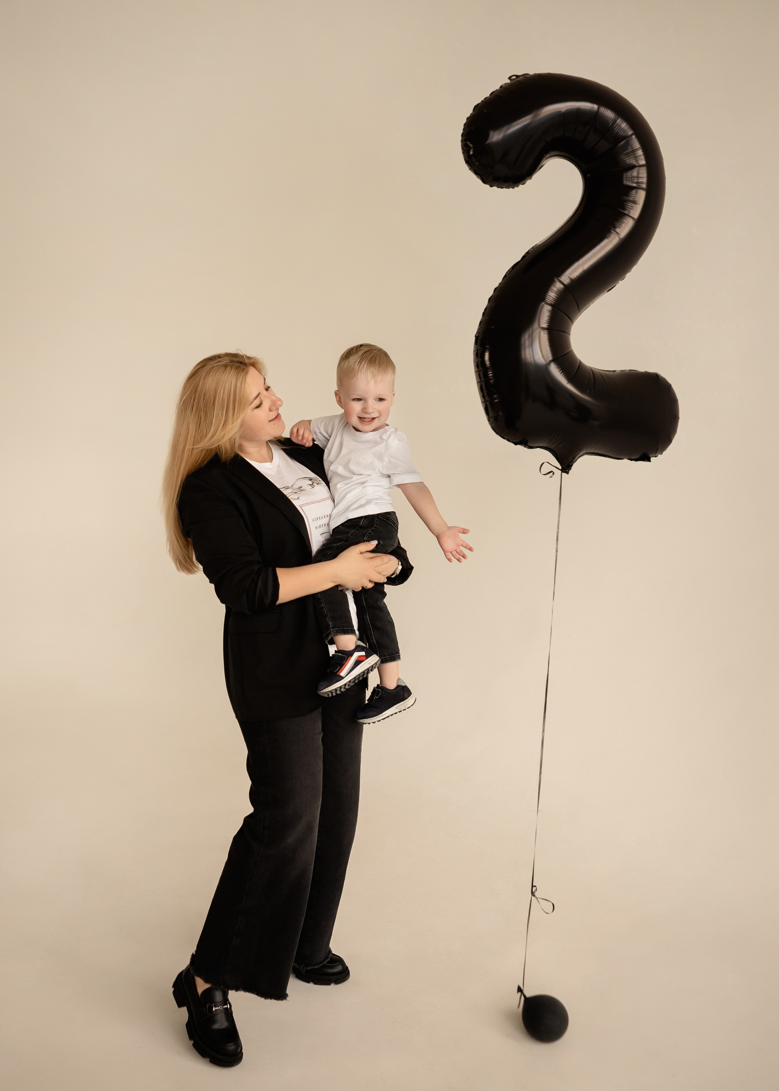 Семейная в студии. ФОТОГРАФ КИШИНЁВ.ПОРТРЕТ.ИНДИВИДУАЛЬНАЯ ФОТОСЕССИЯ.БИЗНЕС ПОРТРЕТ.СЕМЕЙНАЯ ФОТОСЕССИЯ.БЕРЕМЕННОСТЬ.КРЕЩЕНИЕ.МОЛДОВА, КИШИНЁВ