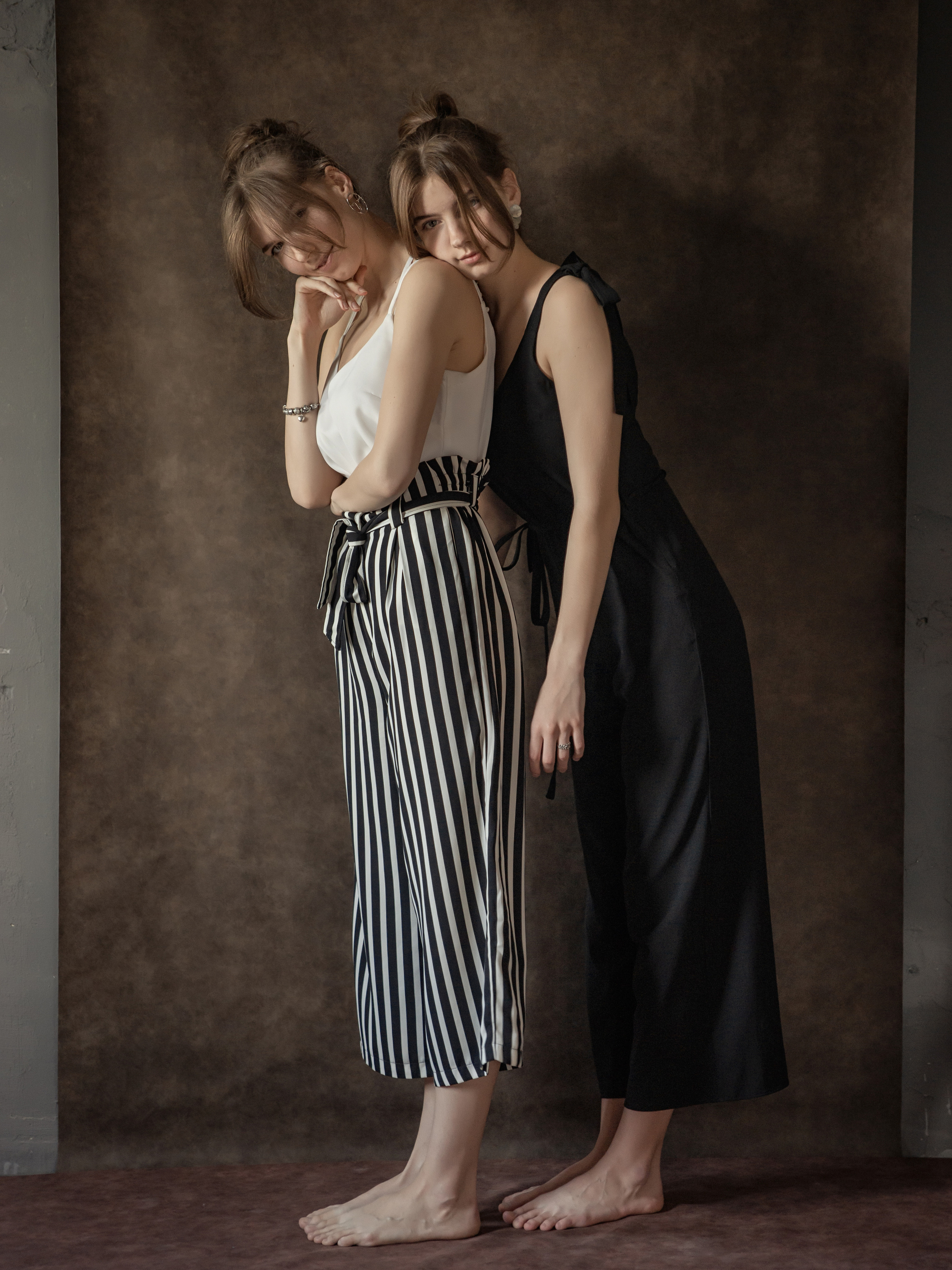 Сёстры Юля и Амалия. ФОТОГРАФ КИШИНЁВ.ПОРТРЕТ.ИНДИВИДУАЛЬНАЯ ФОТОСЕССИЯ.БИЗНЕС ПОРТРЕТ.СЕМЕЙНАЯ ФОТОСЕССИЯ.БЕРЕМЕННОСТЬ.КРЕЩЕНИЕ.МОЛДОВА, КИШИНЁВ