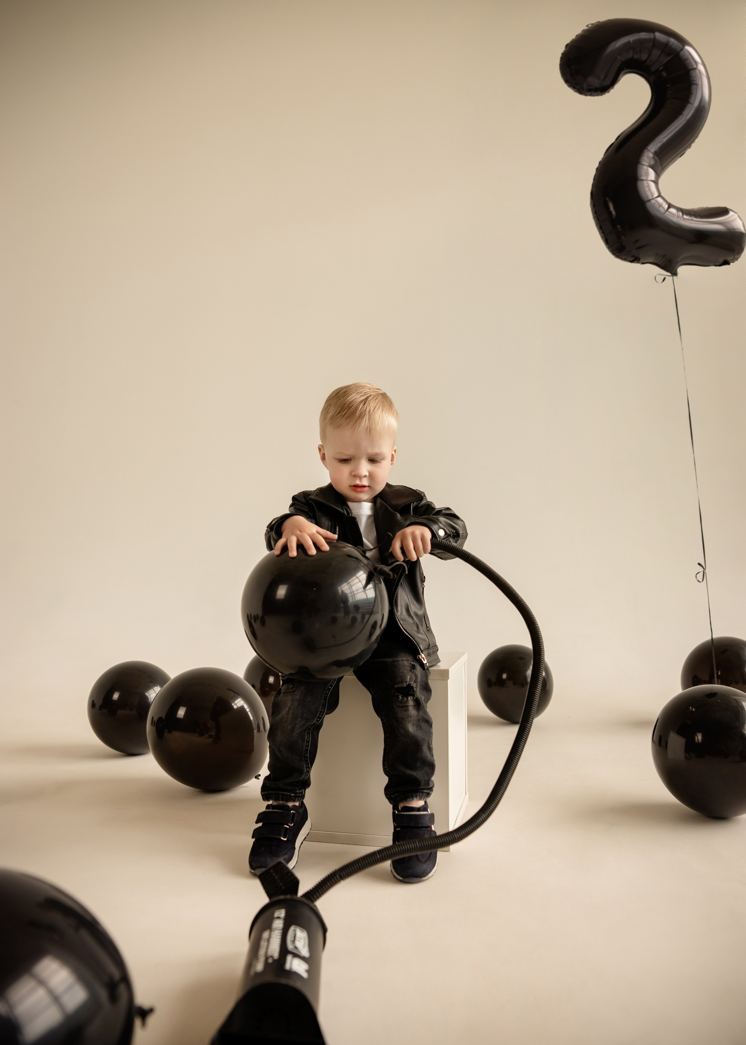 Семейная в студии. ФОТОГРАФ КИШИНЁВ.ПОРТРЕТ.ИНДИВИДУАЛЬНАЯ ФОТОСЕССИЯ.БИЗНЕС ПОРТРЕТ.СЕМЕЙНАЯ ФОТОСЕССИЯ.БЕРЕМЕННОСТЬ.КРЕЩЕНИЕ.МОЛДОВА, КИШИНЁВ