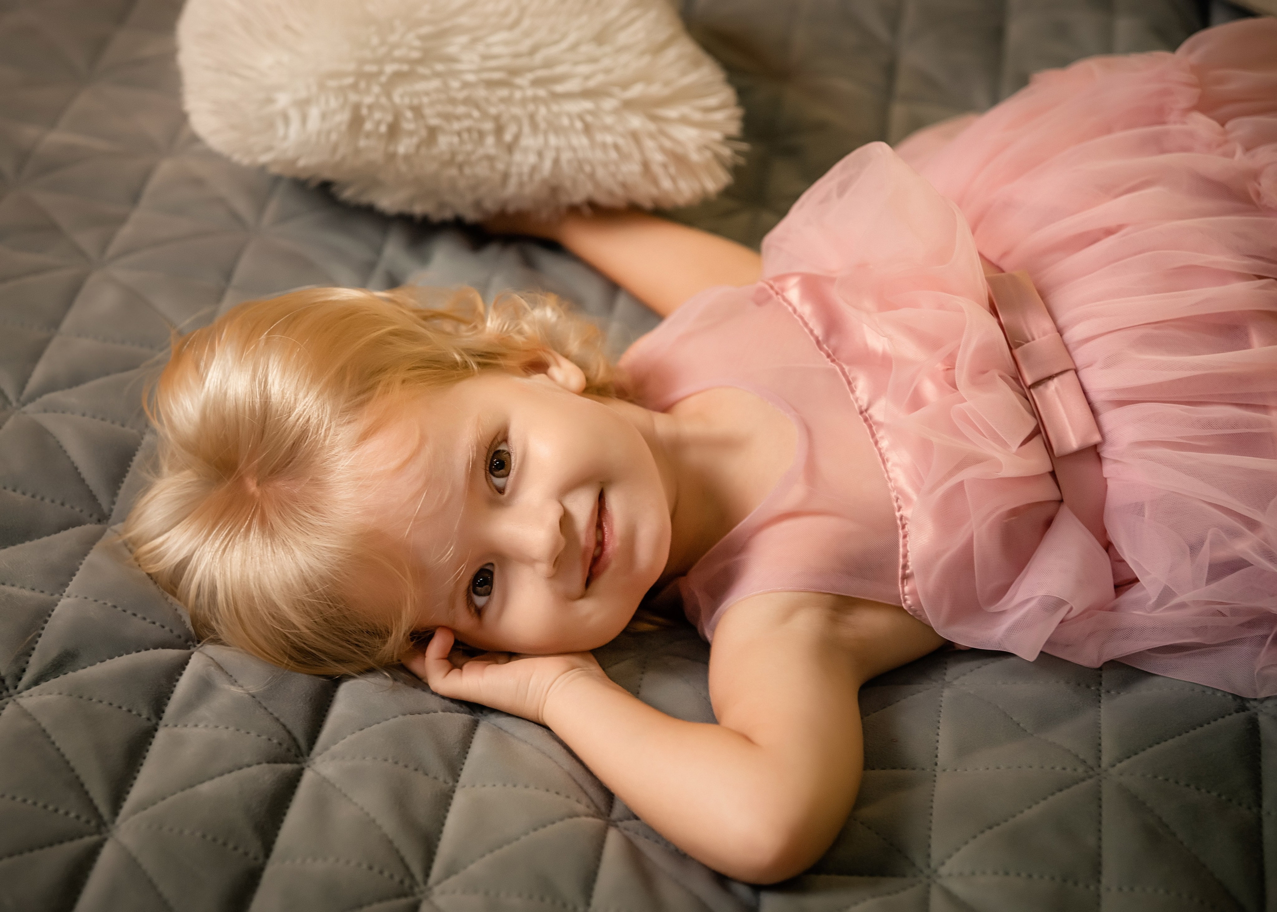 Фотосессия в студии. ФОТОГРАФ КИШИНЁВ.ПОРТРЕТ.ИНДИВИДУАЛЬНАЯ ФОТОСЕССИЯ.БИЗНЕС ПОРТРЕТ.СЕМЕЙНАЯ ФОТОСЕССИЯ.БЕРЕМЕННОСТЬ.КРЕЩЕНИЕ.МОЛДОВА, КИШИНЁВ