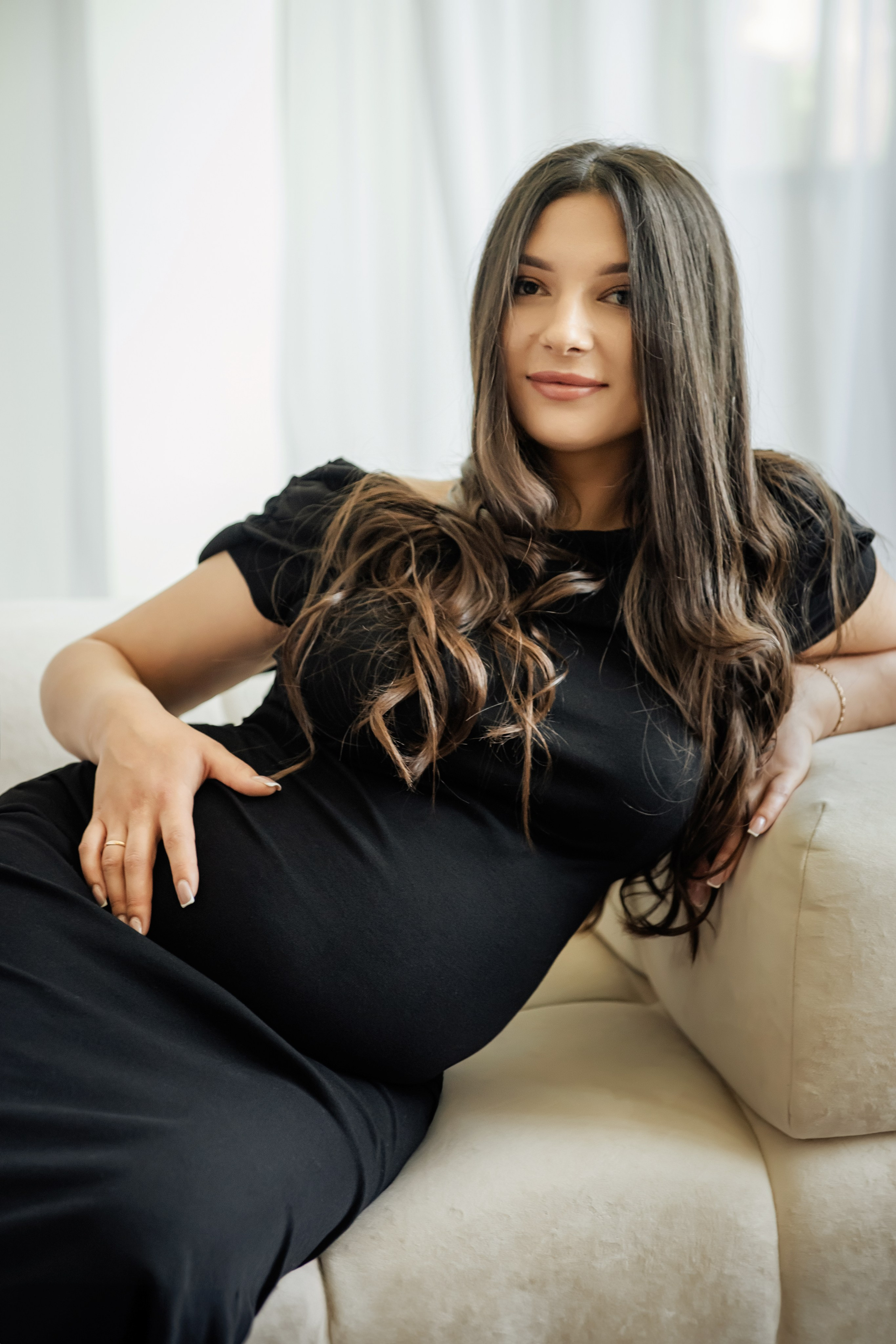 Беременность в студии. ФОТОГРАФ КИШИНЁВ.ПОРТРЕТ.ИНДИВИДУАЛЬНАЯ ФОТОСЕССИЯ.БИЗНЕС ПОРТРЕТ.СЕМЕЙНАЯ ФОТОСЕССИЯ.БЕРЕМЕННОСТЬ.КРЕЩЕНИЕ.МОЛДОВА, КИШИНЁВ