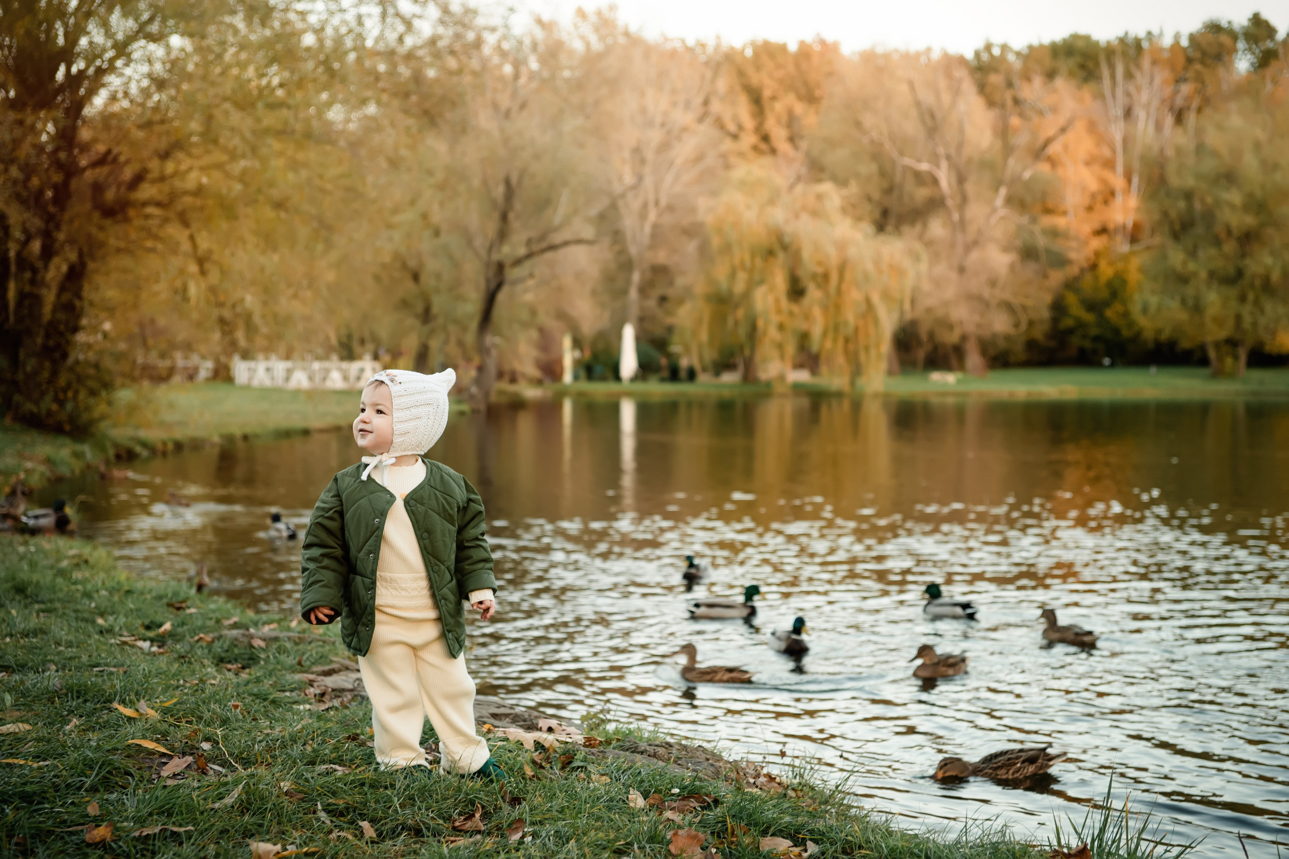 Осенняя прогулка. ФОТОГРАФ КИШИНЁВ.ПОРТРЕТ.ИНДИВИДУАЛЬНАЯ ФОТОСЕССИЯ.БИЗНЕС ПОРТРЕТ.СЕМЕЙНАЯ ФОТОСЕССИЯ.БЕРЕМЕННОСТЬ.КРЕЩЕНИЕ.МОЛДОВА, КИШИНЁВ