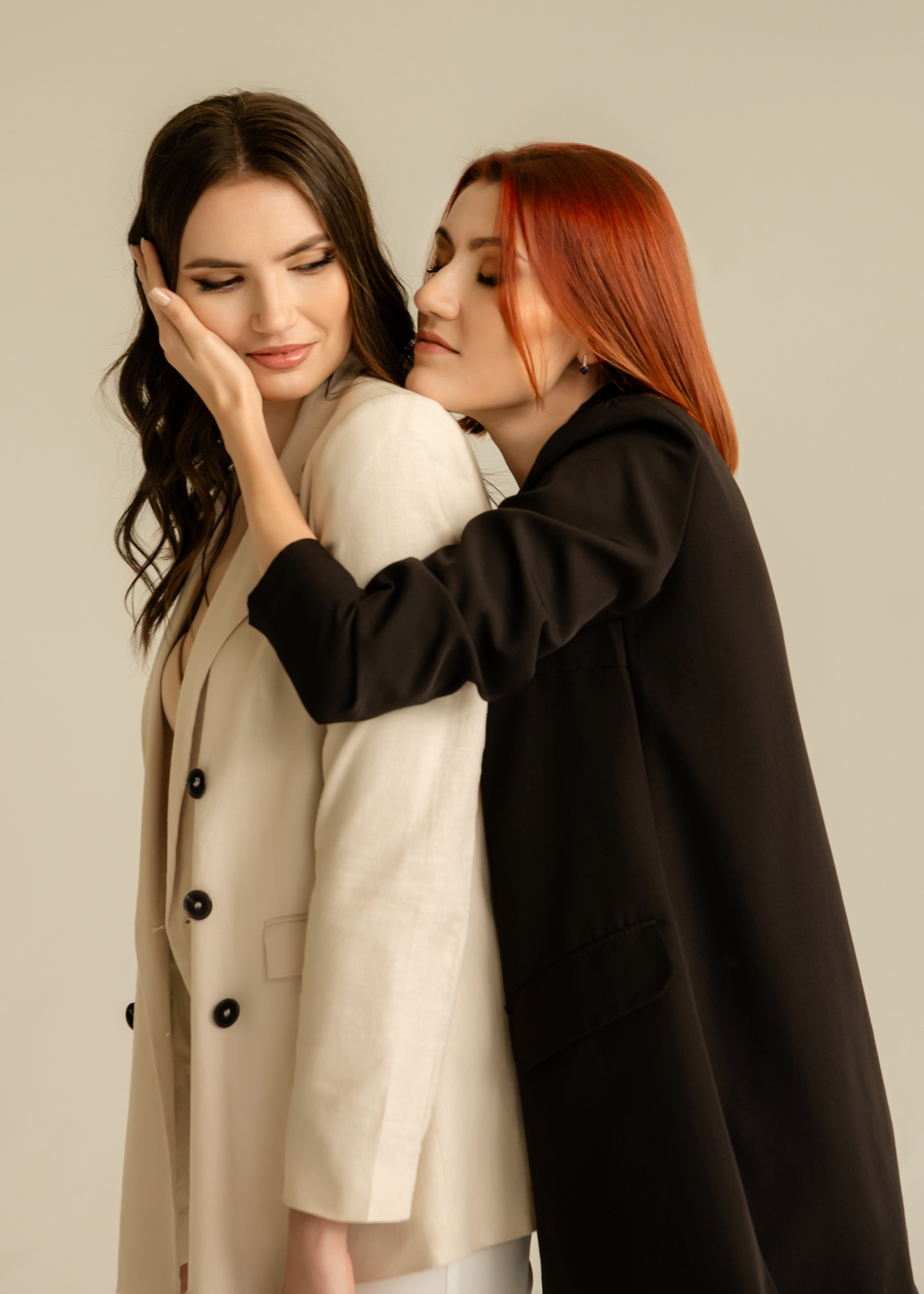 Сёстры Мария и Ирина. ФОТОГРАФ КИШИНЁВ.ПОРТРЕТ.ИНДИВИДУАЛЬНАЯ ФОТОСЕССИЯ.БИЗНЕС ПОРТРЕТ.СЕМЕЙНАЯ ФОТОСЕССИЯ.БЕРЕМЕННОСТЬ.КРЕЩЕНИЕ.МОЛДОВА, КИШИНЁВ