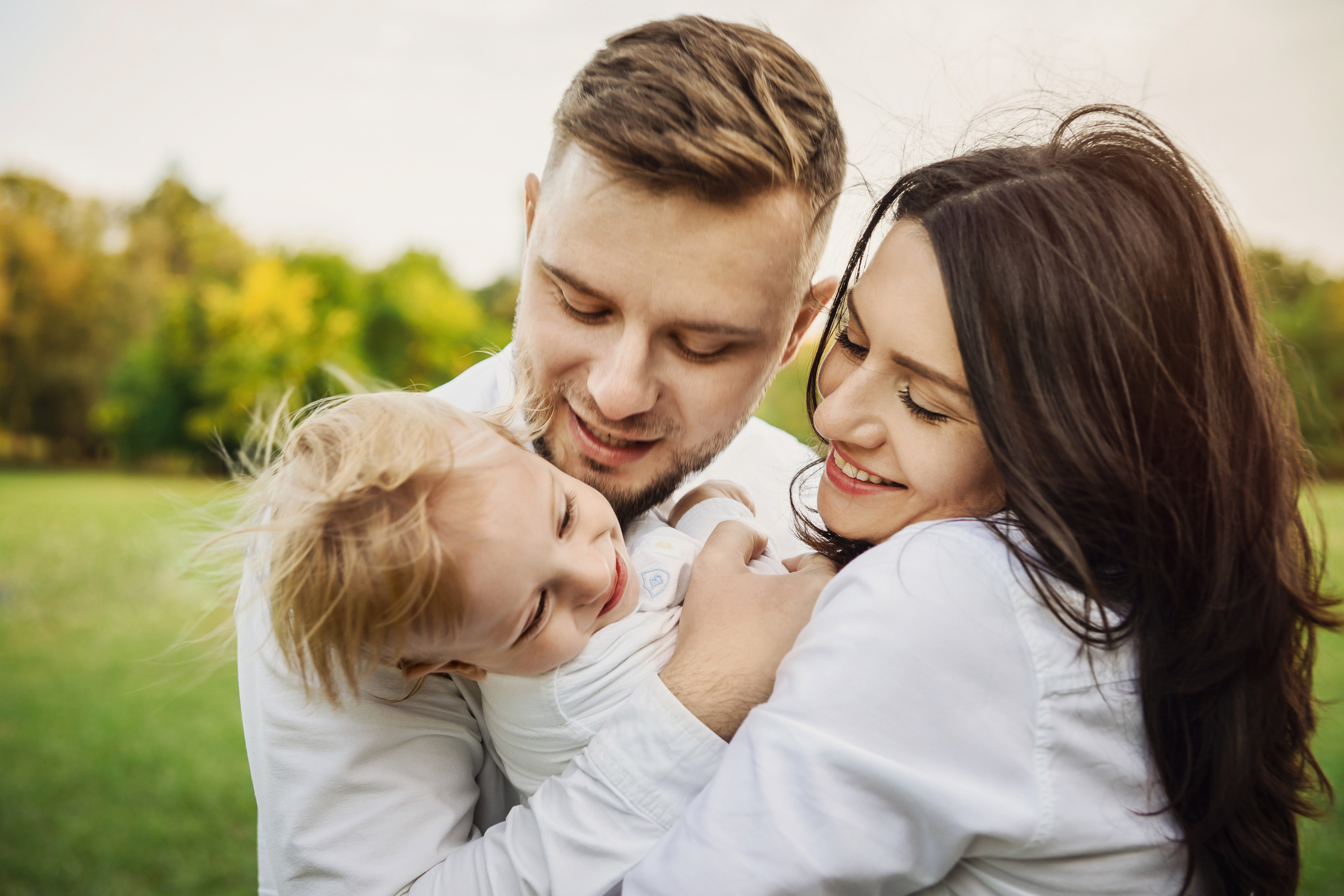 Вечерняя прогулка в парке. ФОТОГРАФ КИШИНЁВ.ПОРТРЕТ.ИНДИВИДУАЛЬНАЯ ФОТОСЕССИЯ.БИЗНЕС ПОРТРЕТ.СЕМЕЙНАЯ ФОТОСЕССИЯ.БЕРЕМЕННОСТЬ.КРЕЩЕНИЕ.МОЛДОВА, КИШИНЁВ