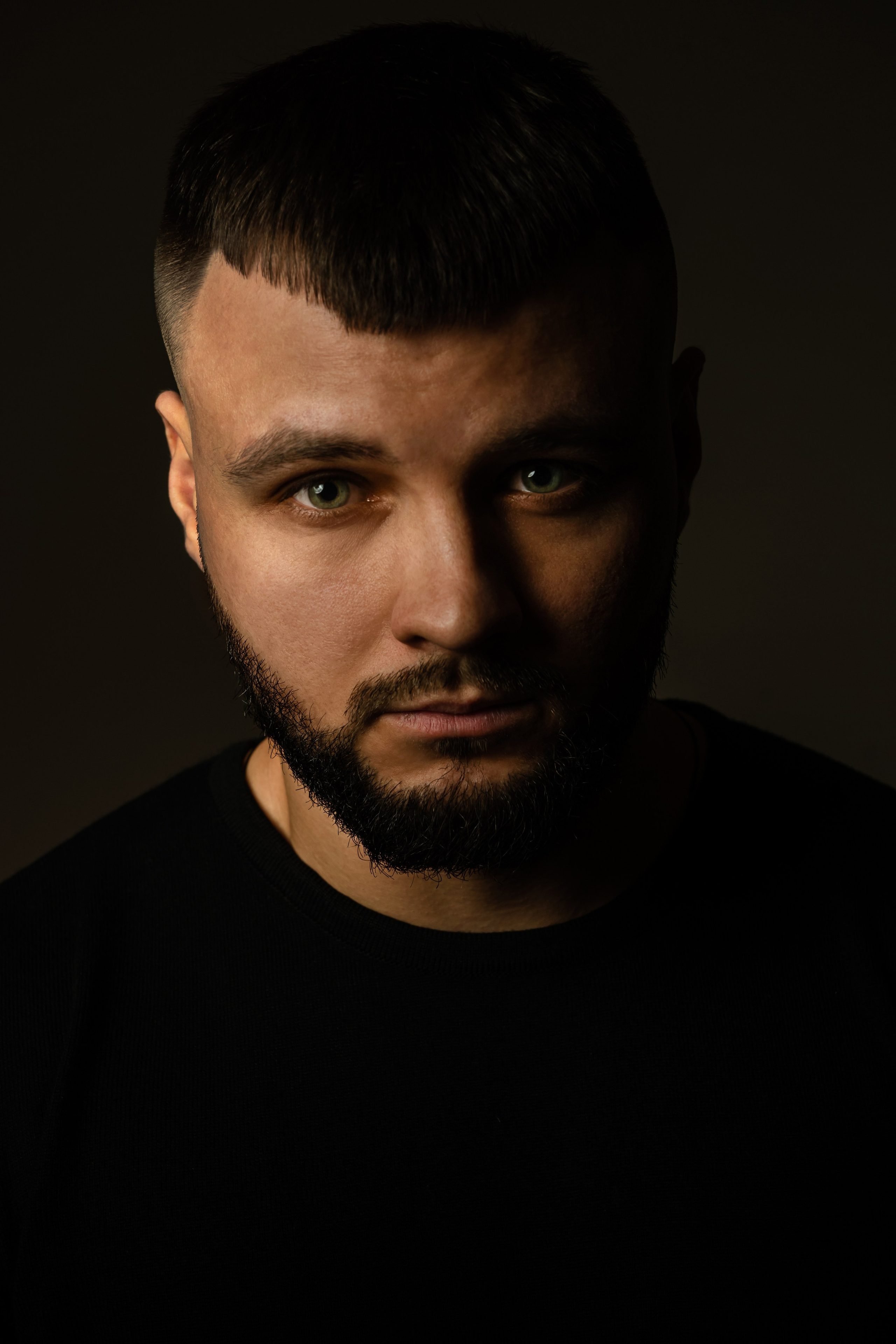 Андрей. ФОТОГРАФ КИШИНЁВ.ПОРТРЕТ.ИНДИВИДУАЛЬНАЯ ФОТОСЕССИЯ.БИЗНЕС ПОРТРЕТ.СЕМЕЙНАЯ ФОТОСЕССИЯ.БЕРЕМЕННОСТЬ.КРЕЩЕНИЕ.МОЛДОВА, КИШИНЁВ