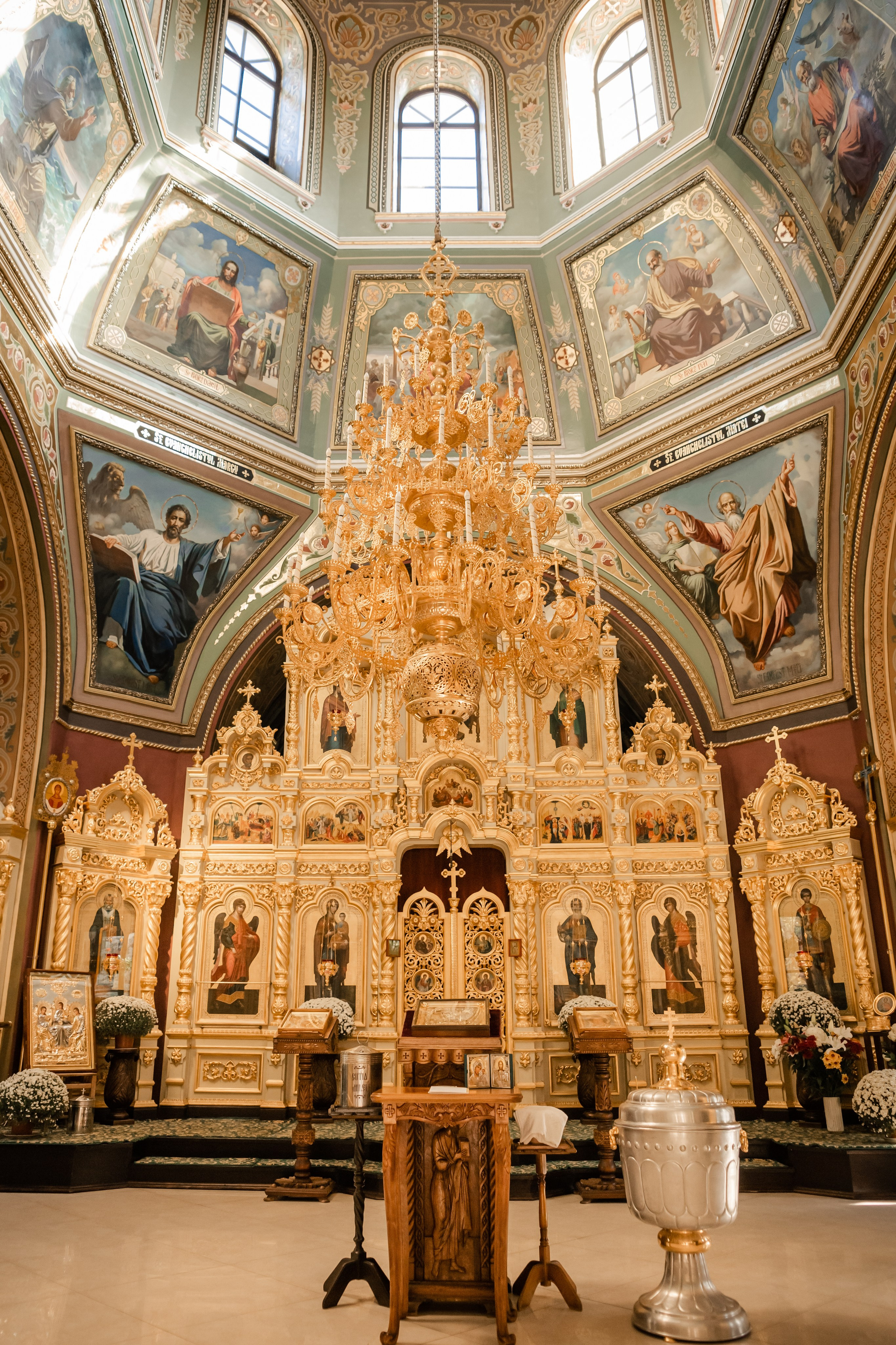 Марк. ФОТОГРАФ КИШИНЁВ.ПОРТРЕТ.ИНДИВИДУАЛЬНАЯ ФОТОСЕССИЯ.БИЗНЕС ПОРТРЕТ.СЕМЕЙНАЯ ФОТОСЕССИЯ.БЕРЕМЕННОСТЬ.КРЕЩЕНИЕ.МОЛДОВА, КИШИНЁВ