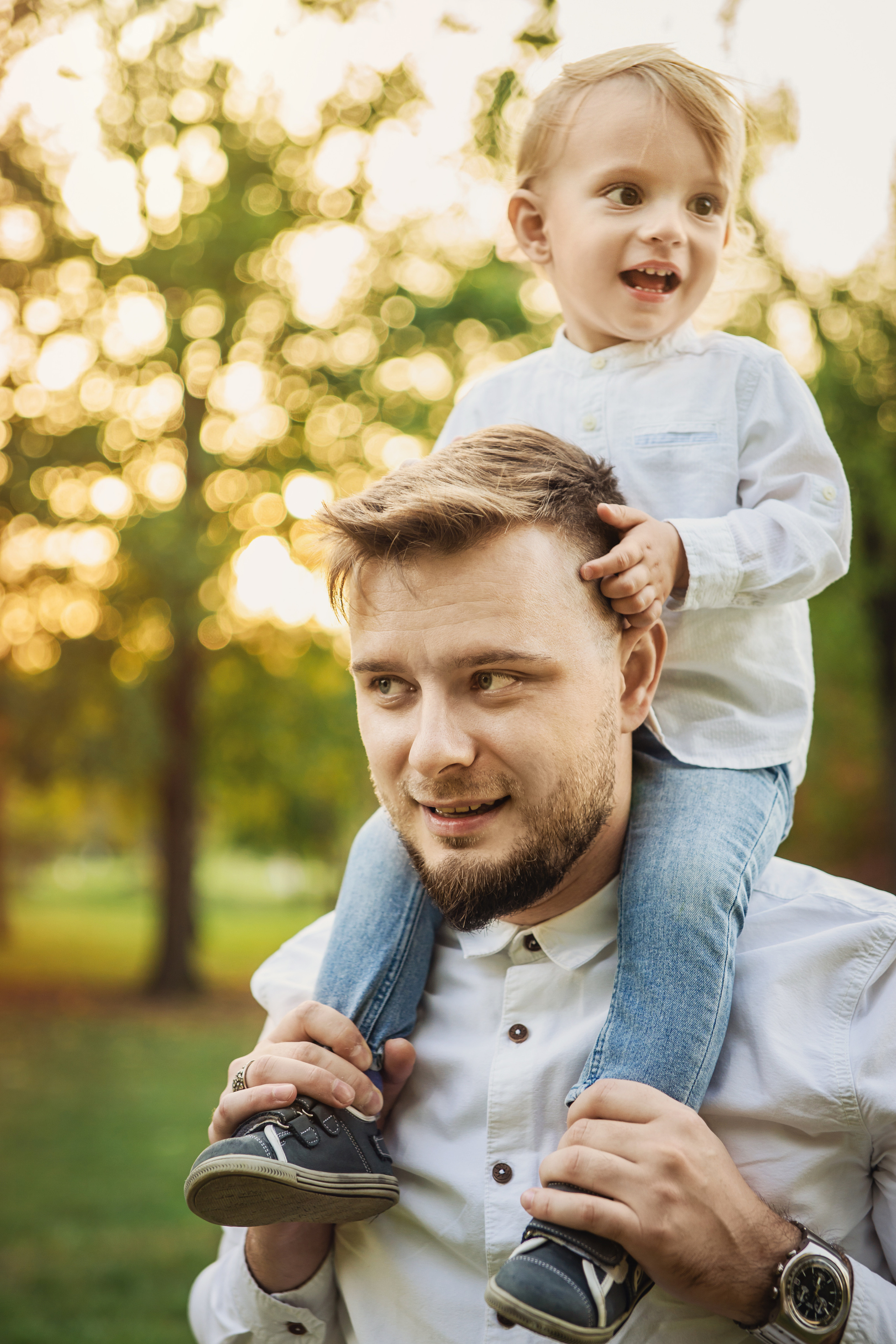 Вечерняя прогулка в парке. ФОТОГРАФ КИШИНЁВ.ПОРТРЕТ.ИНДИВИДУАЛЬНАЯ ФОТОСЕССИЯ.БИЗНЕС ПОРТРЕТ.СЕМЕЙНАЯ ФОТОСЕССИЯ.БЕРЕМЕННОСТЬ.КРЕЩЕНИЕ.МОЛДОВА, КИШИНЁВ