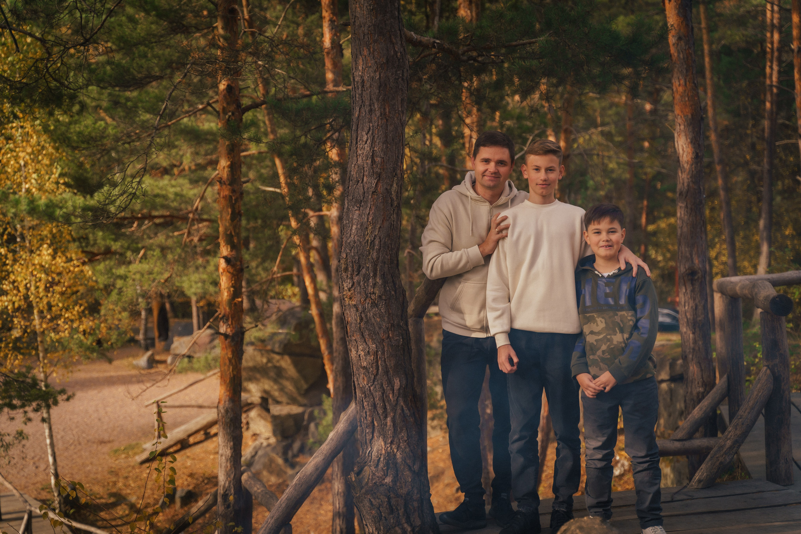 Сімейна фотосесія на природі біля Коростишівського карєру. Сімейний фотограф Київ Наталія Шкаврон