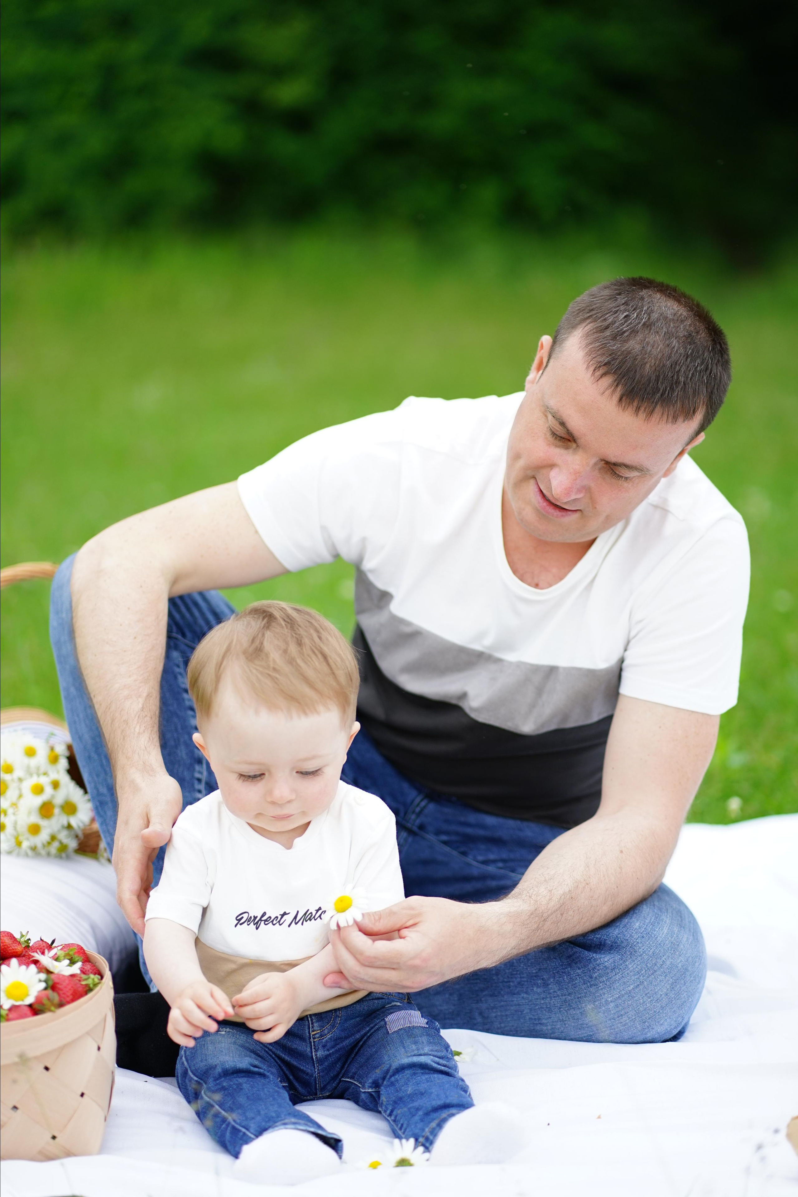 Сімейна фотосесія в стилі пікнік. Сімейний фотограф Київ Наталія Шкаврон