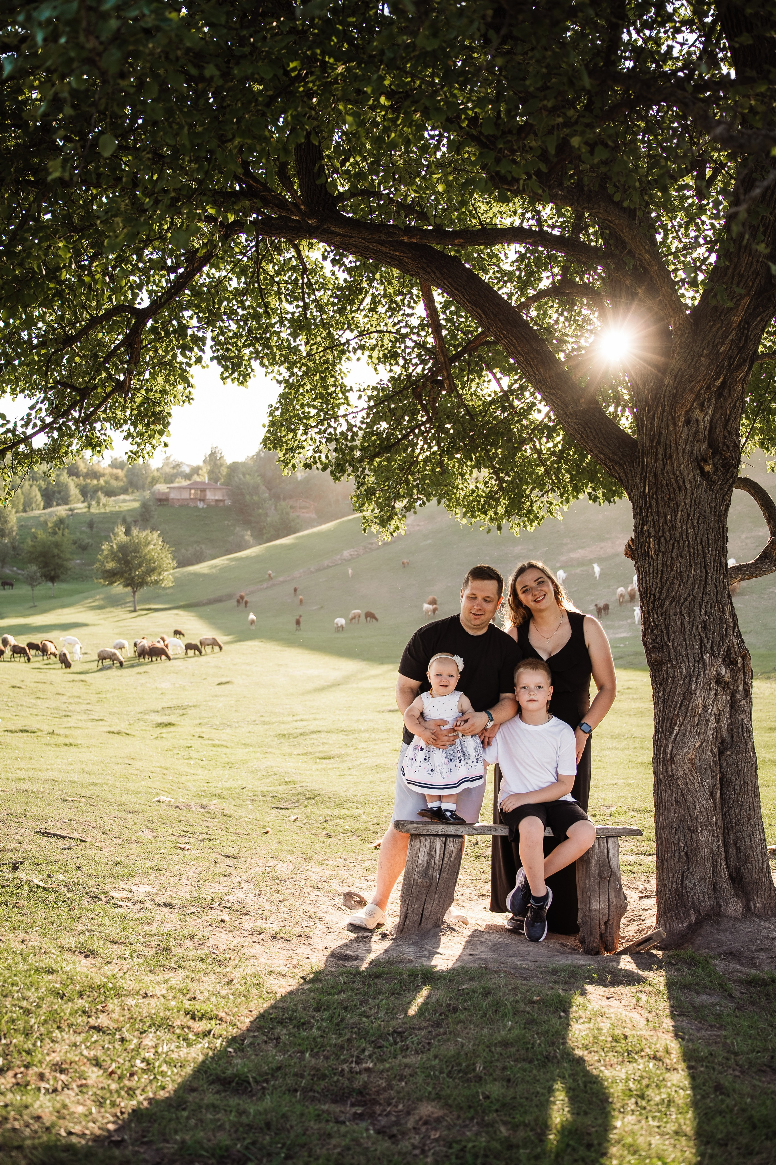 Святкування 1-го дня народження на овечій фермі. Family photographer in Kiev Natalia Shkavron