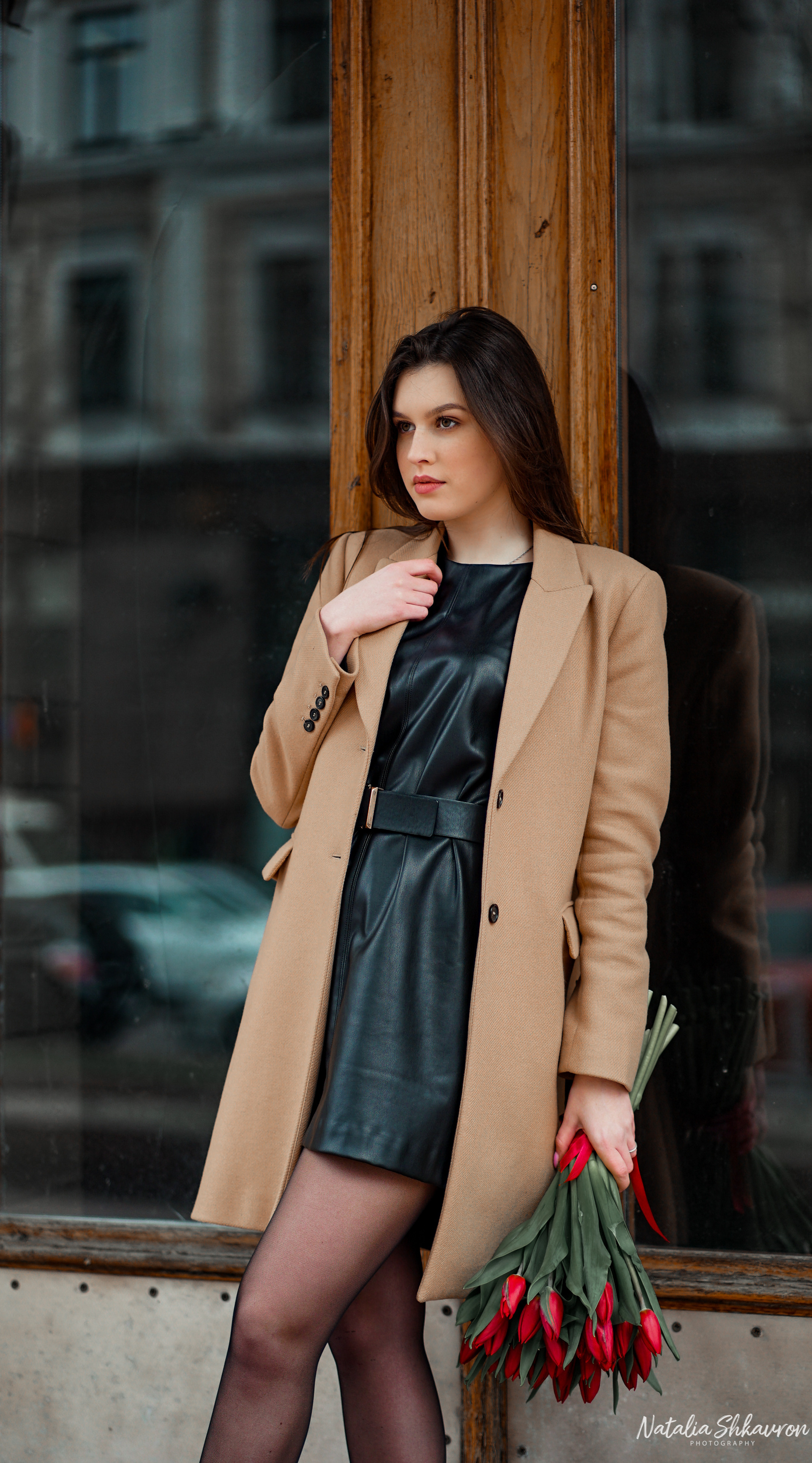 Індивідуальна фотосесія біля Оперного театру Київ. Сімейний фотограф Київ Наталія Шкаврон