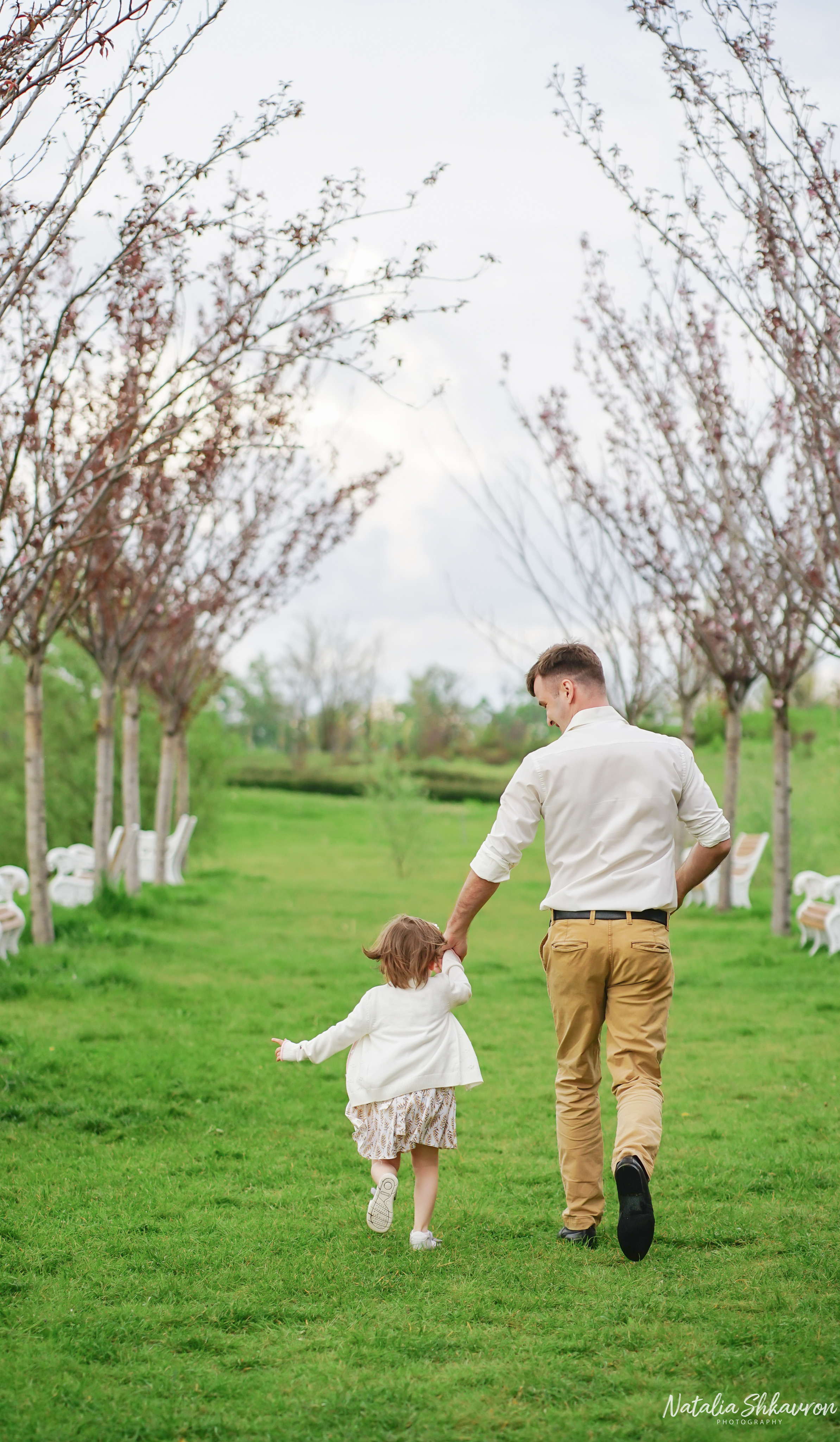 Сімейна фотосесія в тюльпанах. Сімейний фотограф Київ Наталія Шкаврон