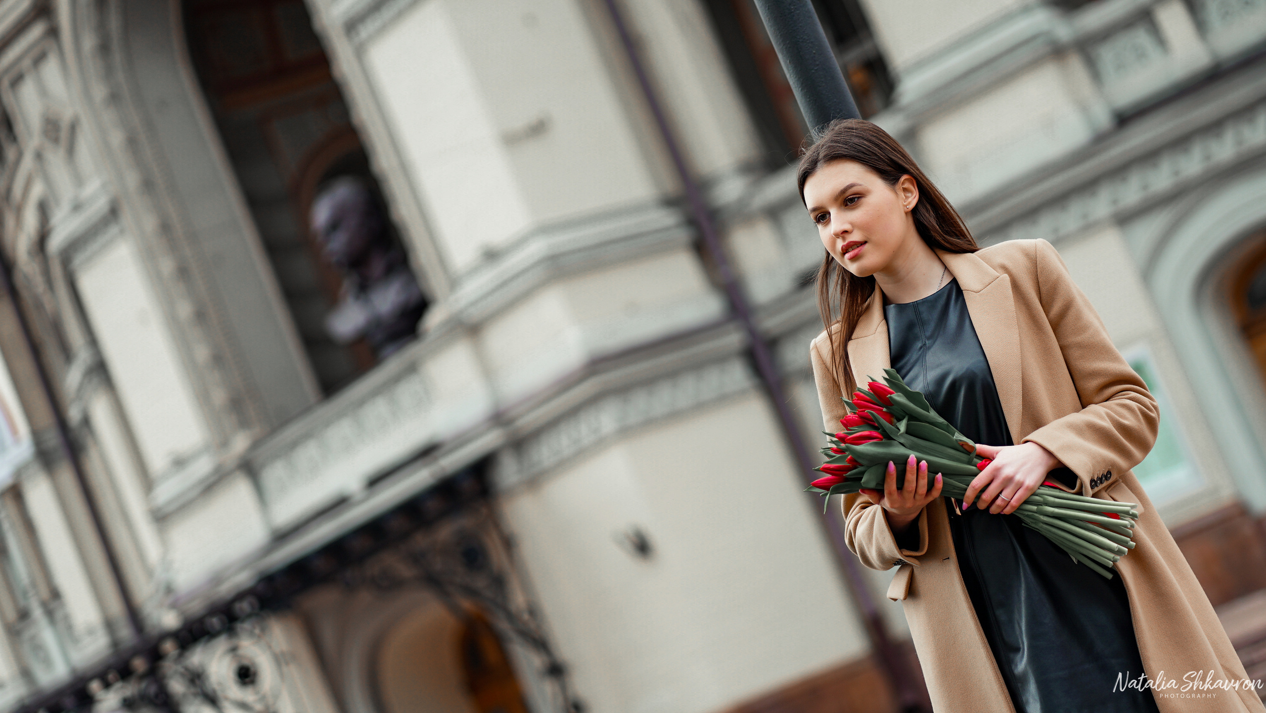 Індивідуальна фотосесія біля Оперного театру Київ. Сімейний фотограф Київ Наталія Шкаврон