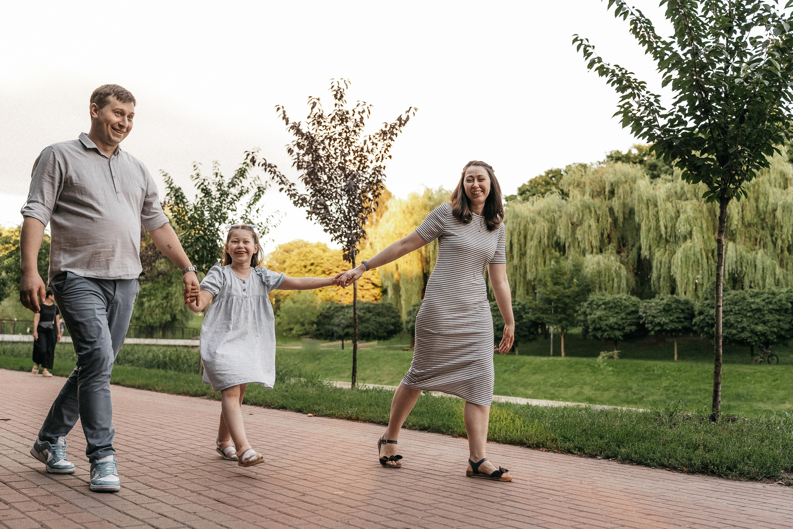 Сімейна фотосесія в парку. Сімейний фотограф Київ Наталія Шкаврон