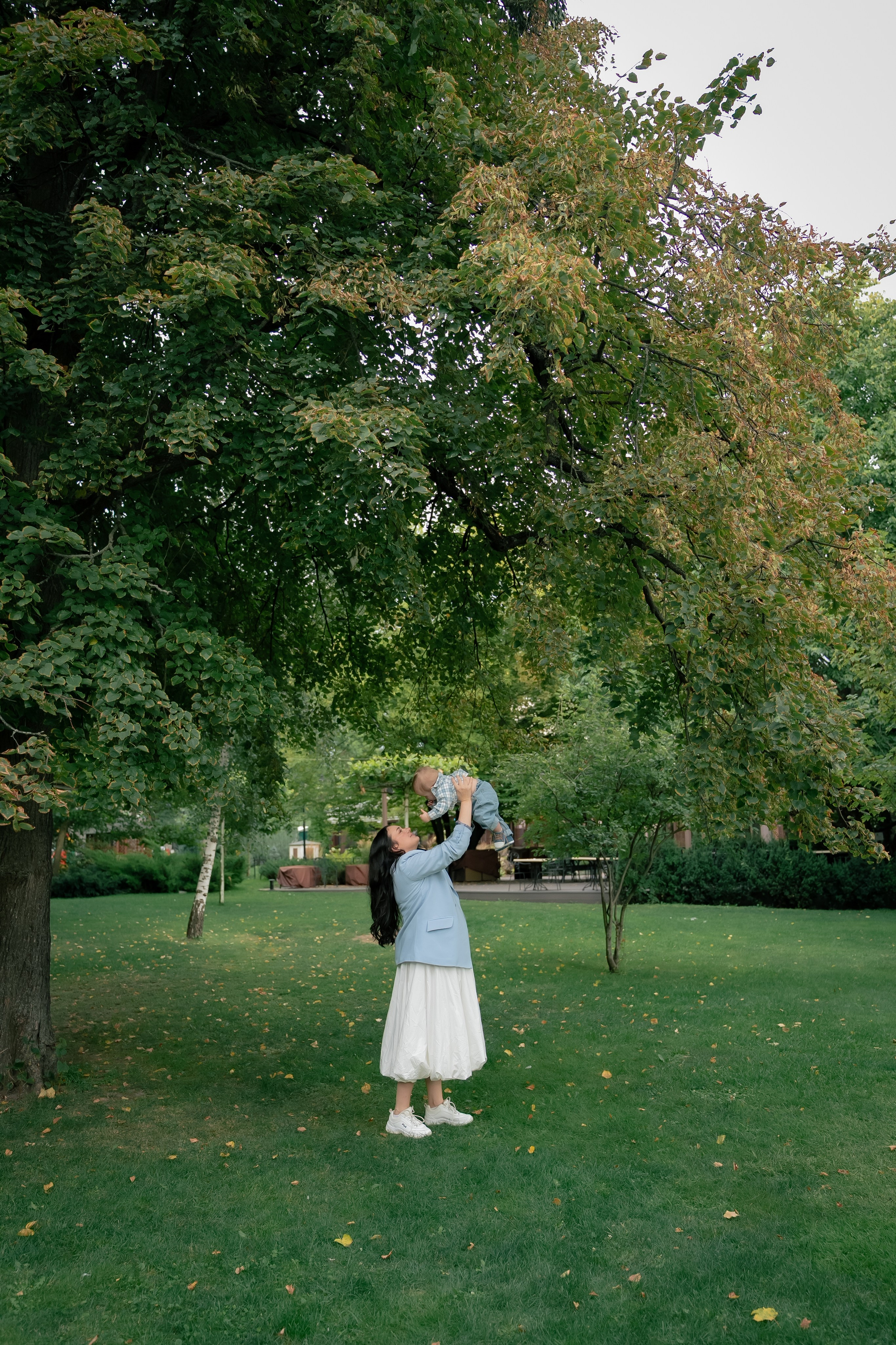 Сімейна фотосесія у парку Прага. Сімейний фотограф Київ Наталія Шкаврон